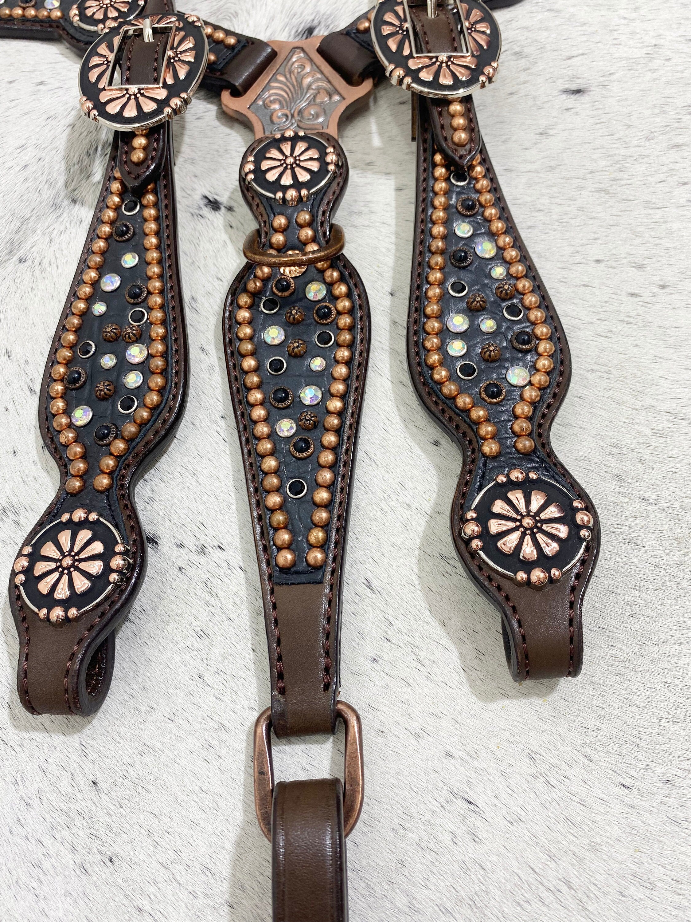 MOUSM Western Headstall & Breast Collar Set for Horse – Made from Argentina Cow Leather, Western Bridle set with Black AB Rhinestones, Copper Studs & Two-Tone Nickel-Copper Hardware