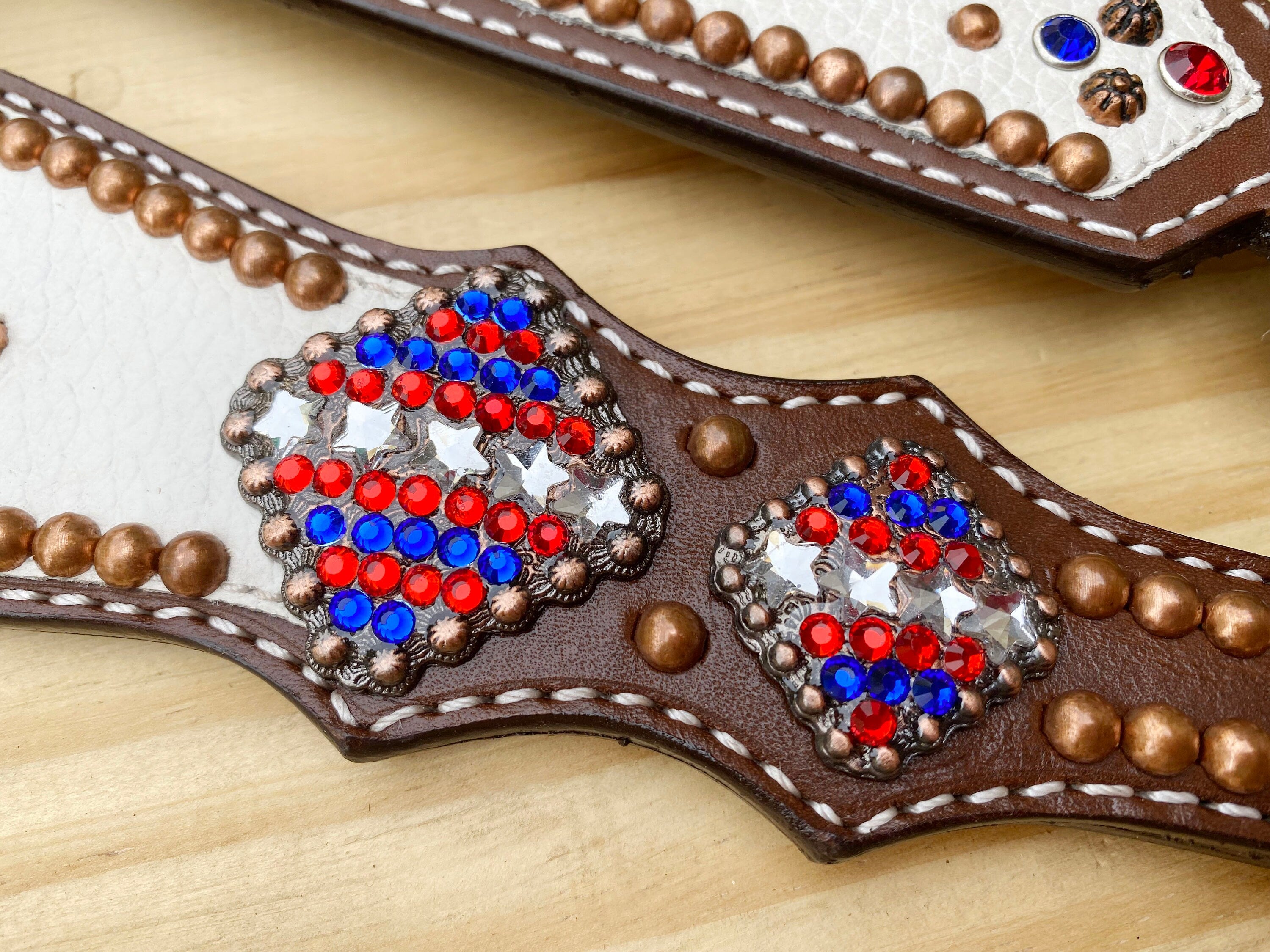MOUSM 4th of July Western Headstall & Breast Collar Set – Patriotic USA Flag Stone & Bead Inlay with Matching Conchos
