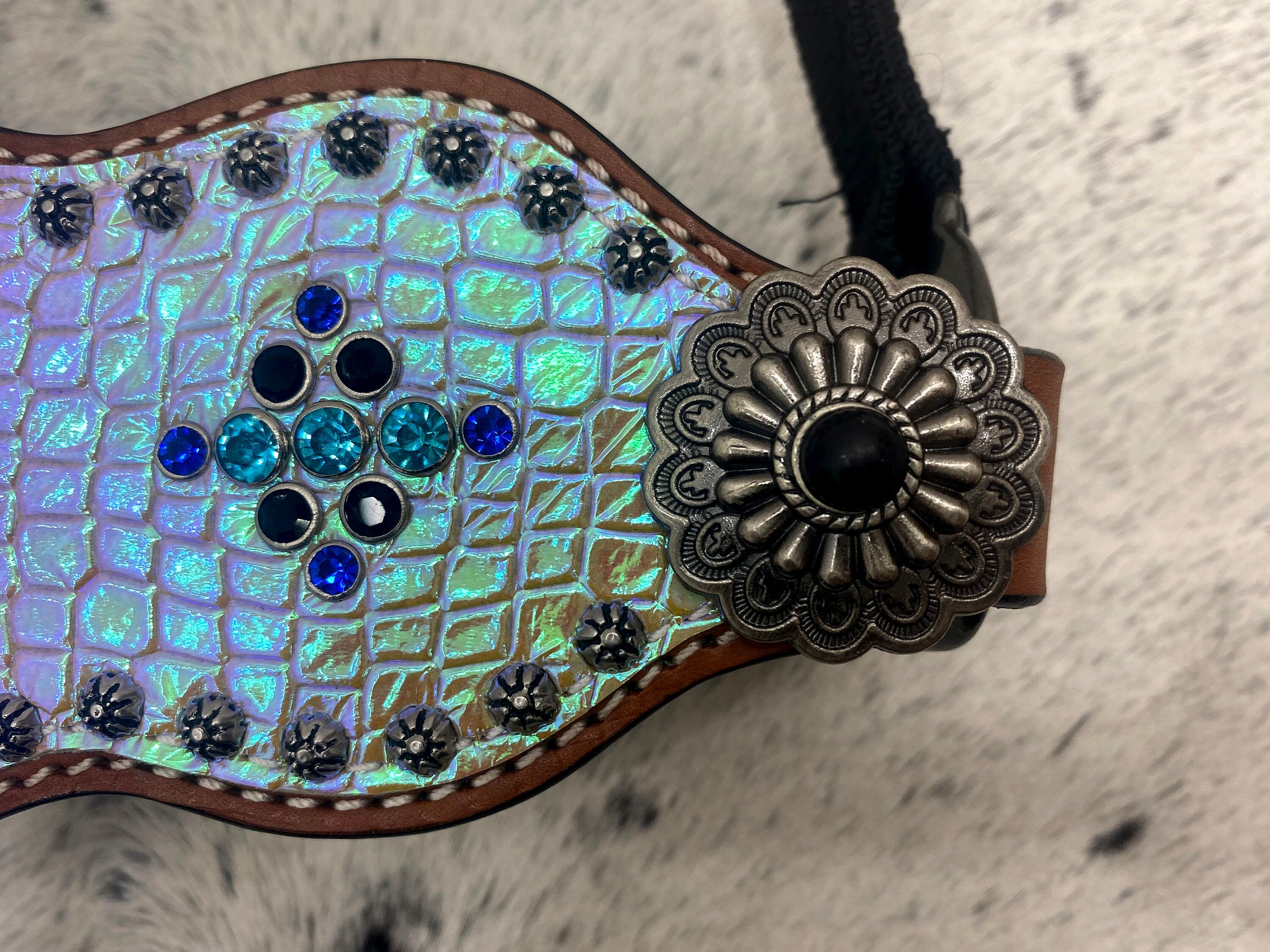 MOUSM Western Bronc Halter – Argentina Cow Leather Halter for Horse Decorated with Holographic Snake Print, Surrounded by Sunburst Studs and Shining Rhinestones, Antique Nickel Hardware