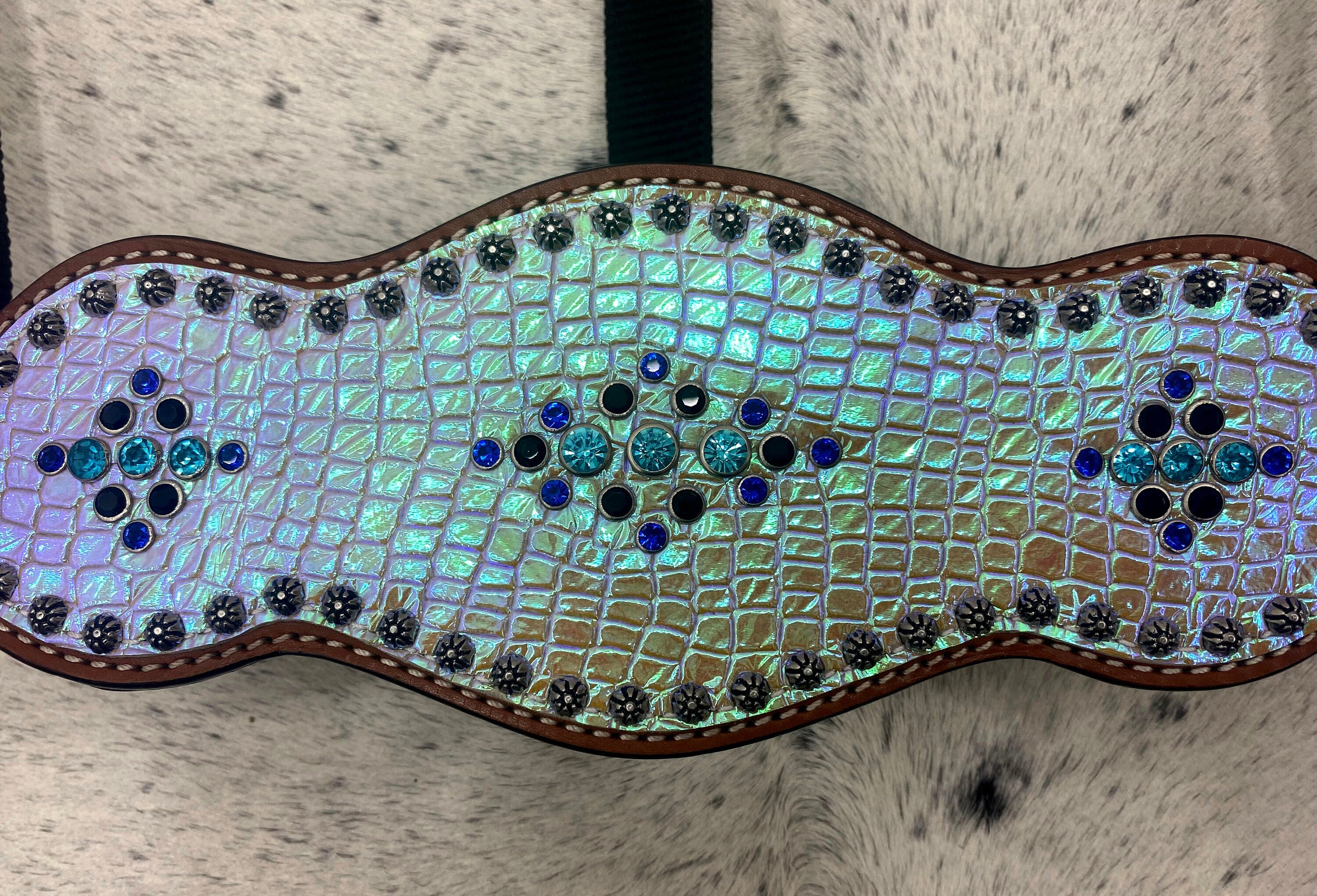 MOUSM Western Bronc Halter – Argentina Cow Leather Halter for Horse Decorated with Holographic Snake Print, Surrounded by Sunburst Studs and Shining Rhinestones, Antique Nickel Hardware