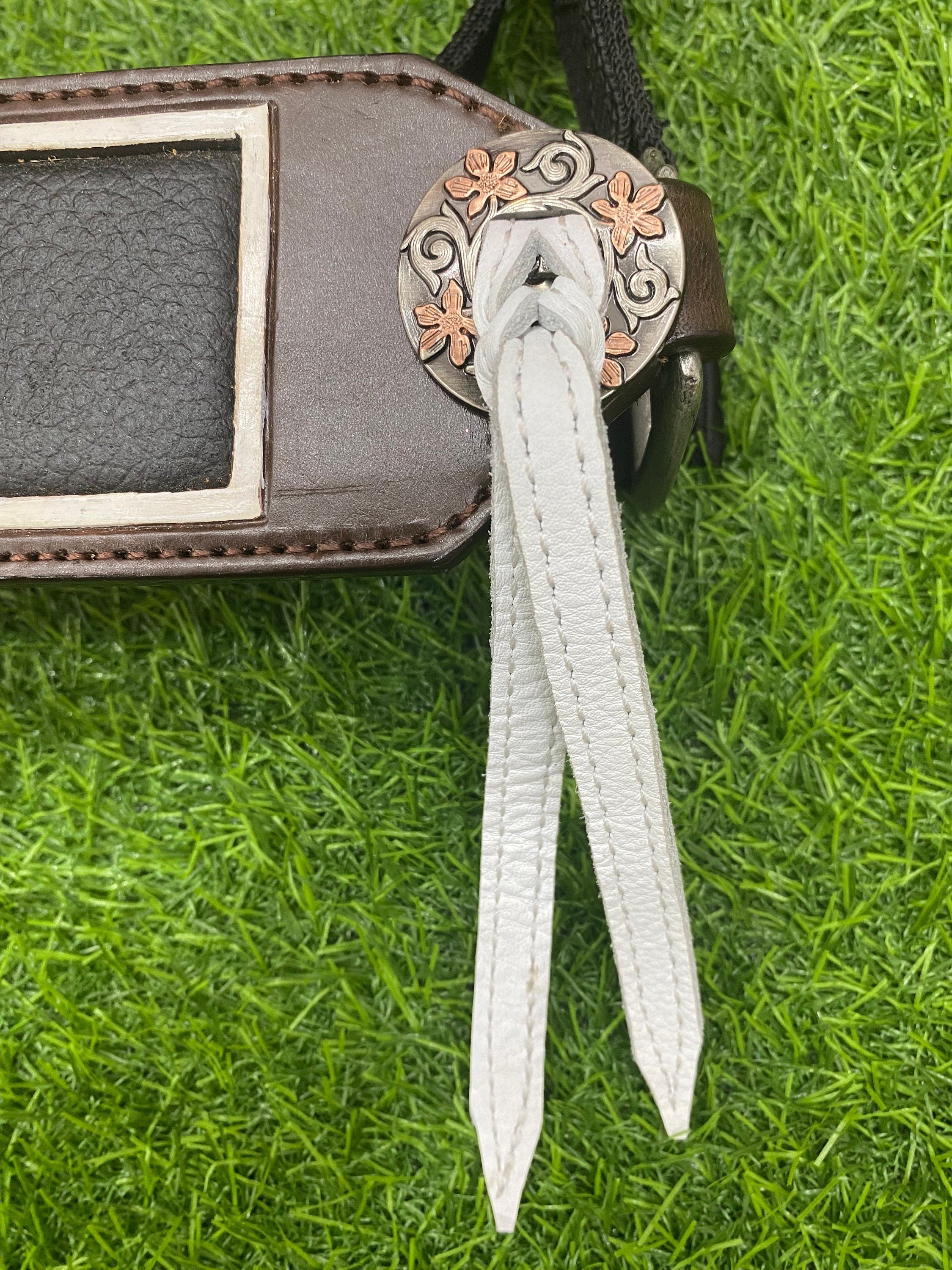 MOUSM Western Bronc Halter – Argentina Cow Leather Halter for Horse Decorated with Sunflower Carving and Brown Leather Inlay, Turquoise Stones