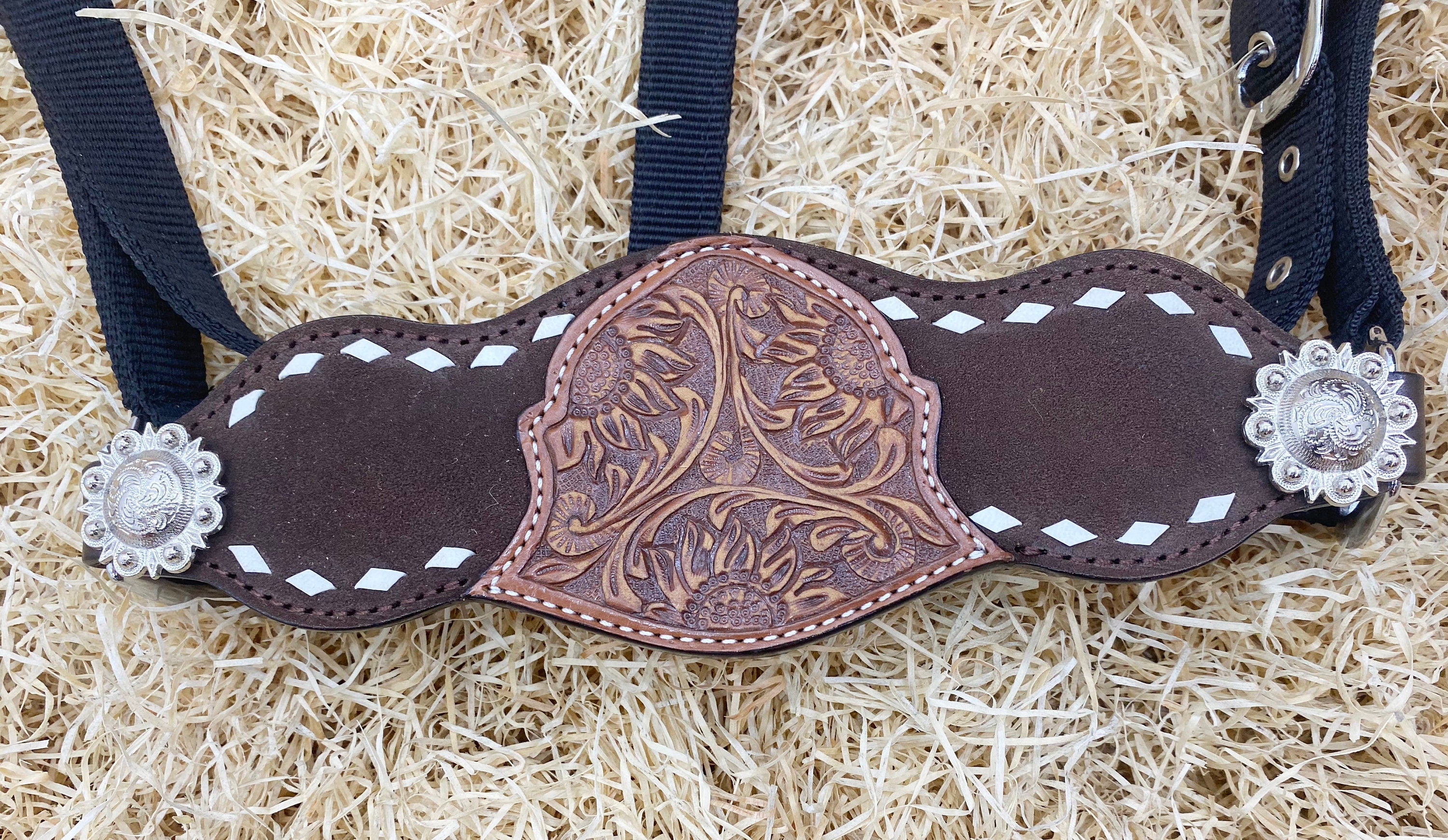 MOUSM Western Bronc Halter – Argentina Cow Leather Halter for Horse Decorated with Nickel Congress Conchos, White Buck Stitching with Intricate Floral Carving