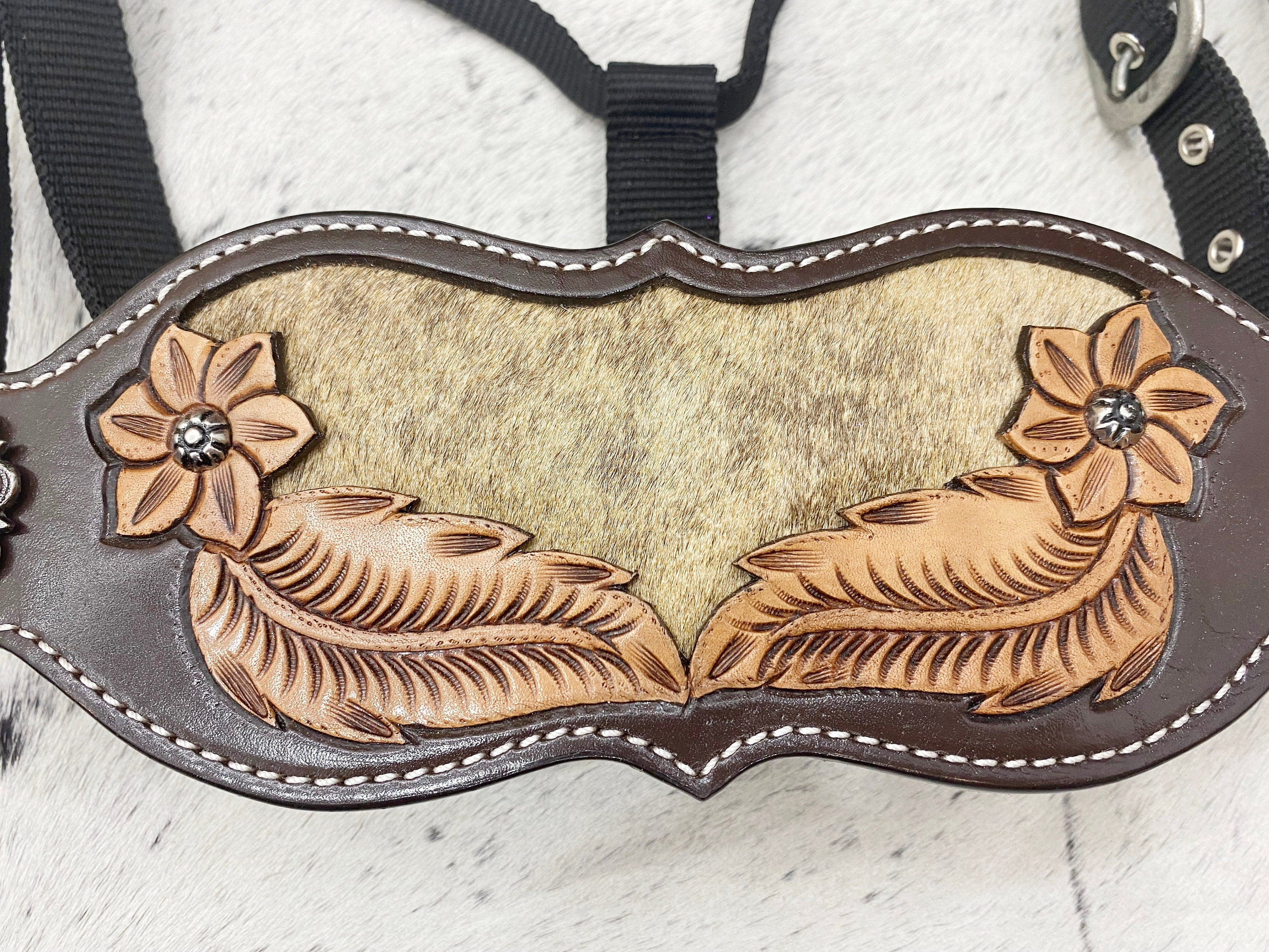 MOUSM Western Bronc Halter – Argentina Cow Leather Halter for Horse Decorated with Feather & Flower Carving, Cowhide Inlay & Antique Nickel Hardware