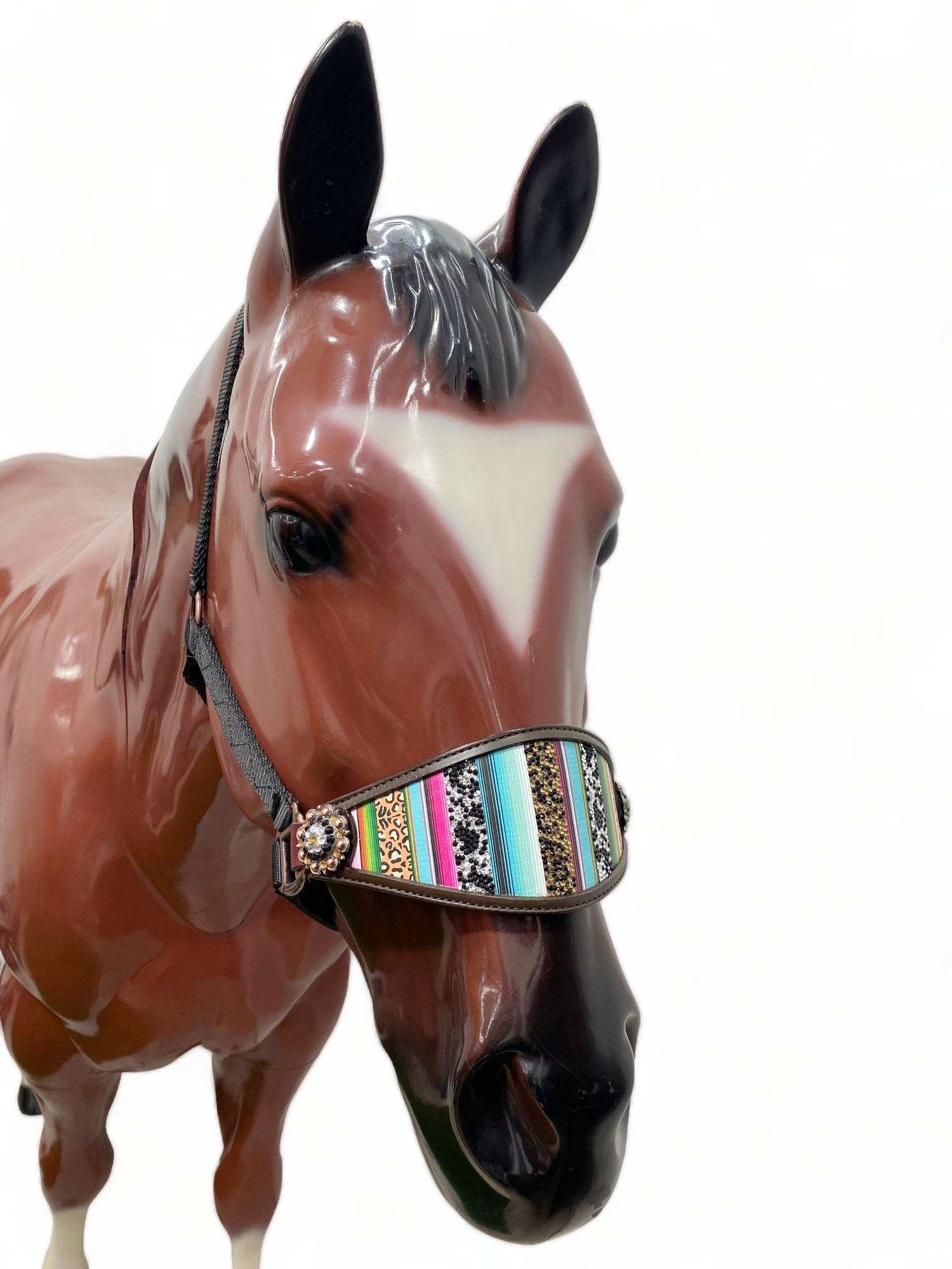 MOUSM Western Bronc Halter – Argentina Cow Leather Halter for Horse Decorated with Serape Stripes, Leopard Print, Embedded Glittered Stones & Rhinestone Conchos
