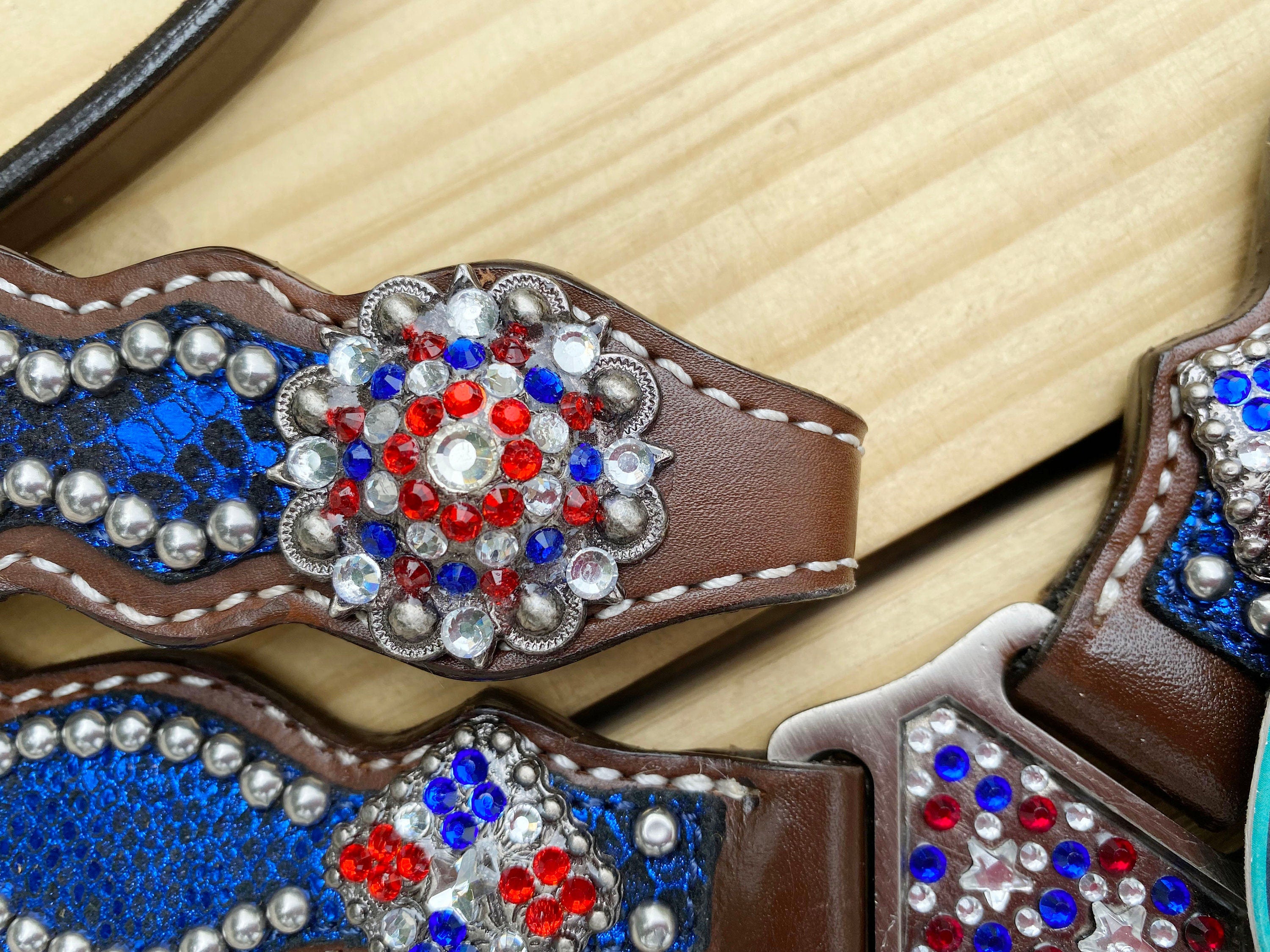 MOUSM 4th of July Western Leather Headstall & Breast Collar Set – Browband Headstall Decorated Patriotic USA Star on Alligator Print & Flag Fringe Design