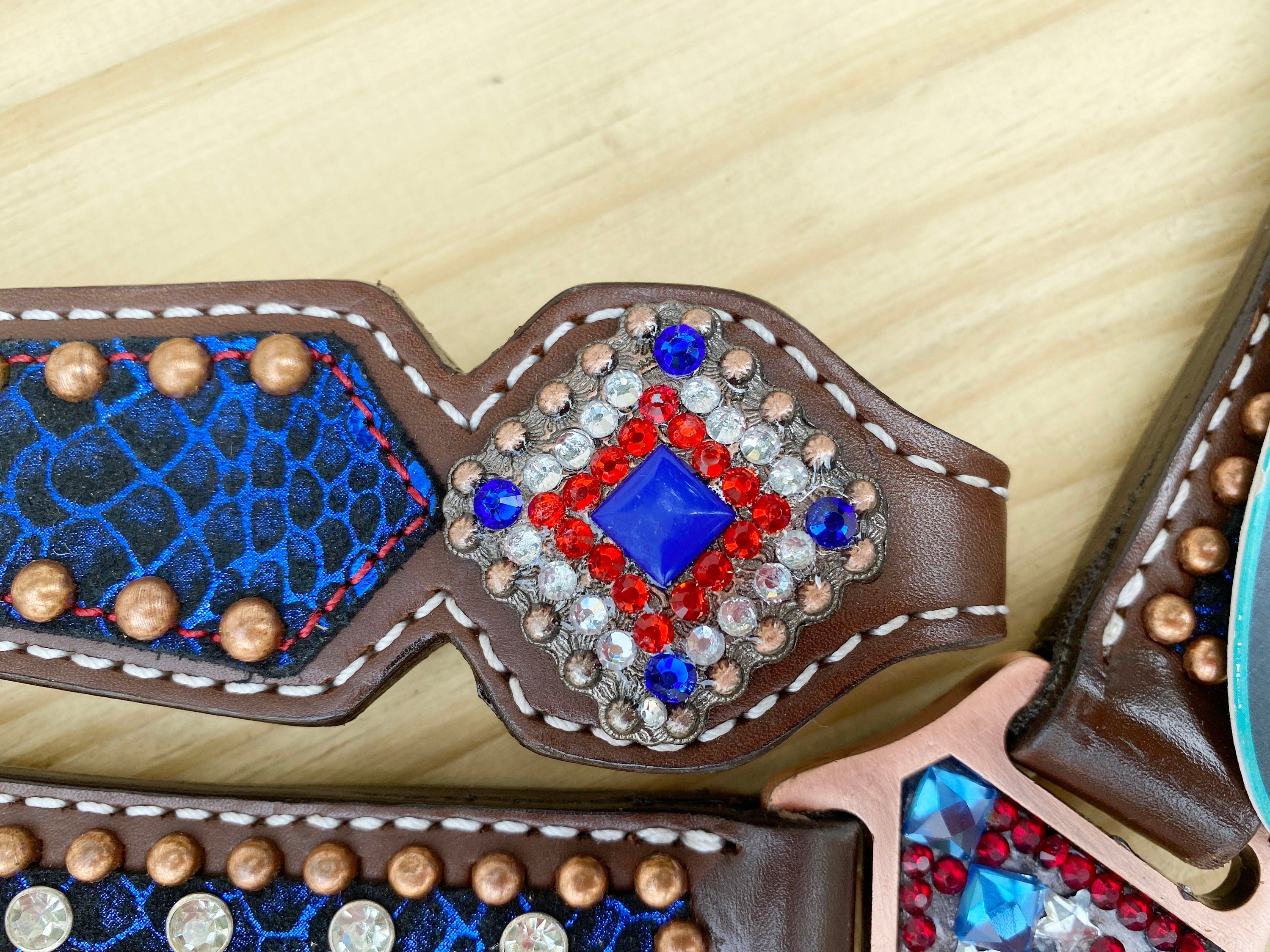 MOUSM 4th of July Western Headstall & Breast Collar Set – Patriotic Headstall Tack Decorated With Snake-Textured Leather, Shining USA Flag Color Inlay, Copper Studs, and Sparkling Rhinestones