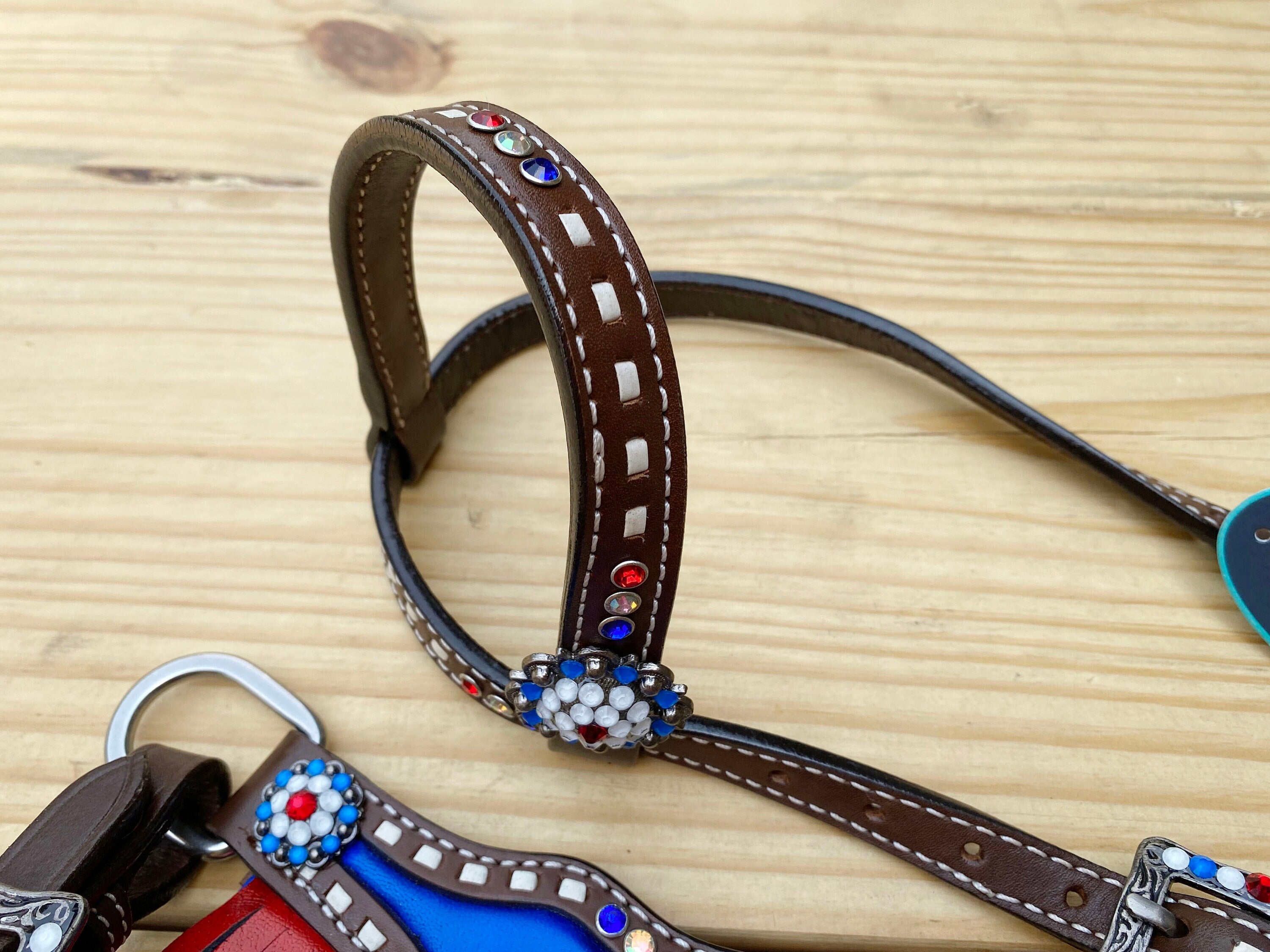 MOUSM 4th of July Western Headstall & Breast Collar Set – Independence Western Headstall Tack Patriotic USA Flag Design with Blue Inlay, Star Details & Red-Blue Fringe, Shining Rhinestones