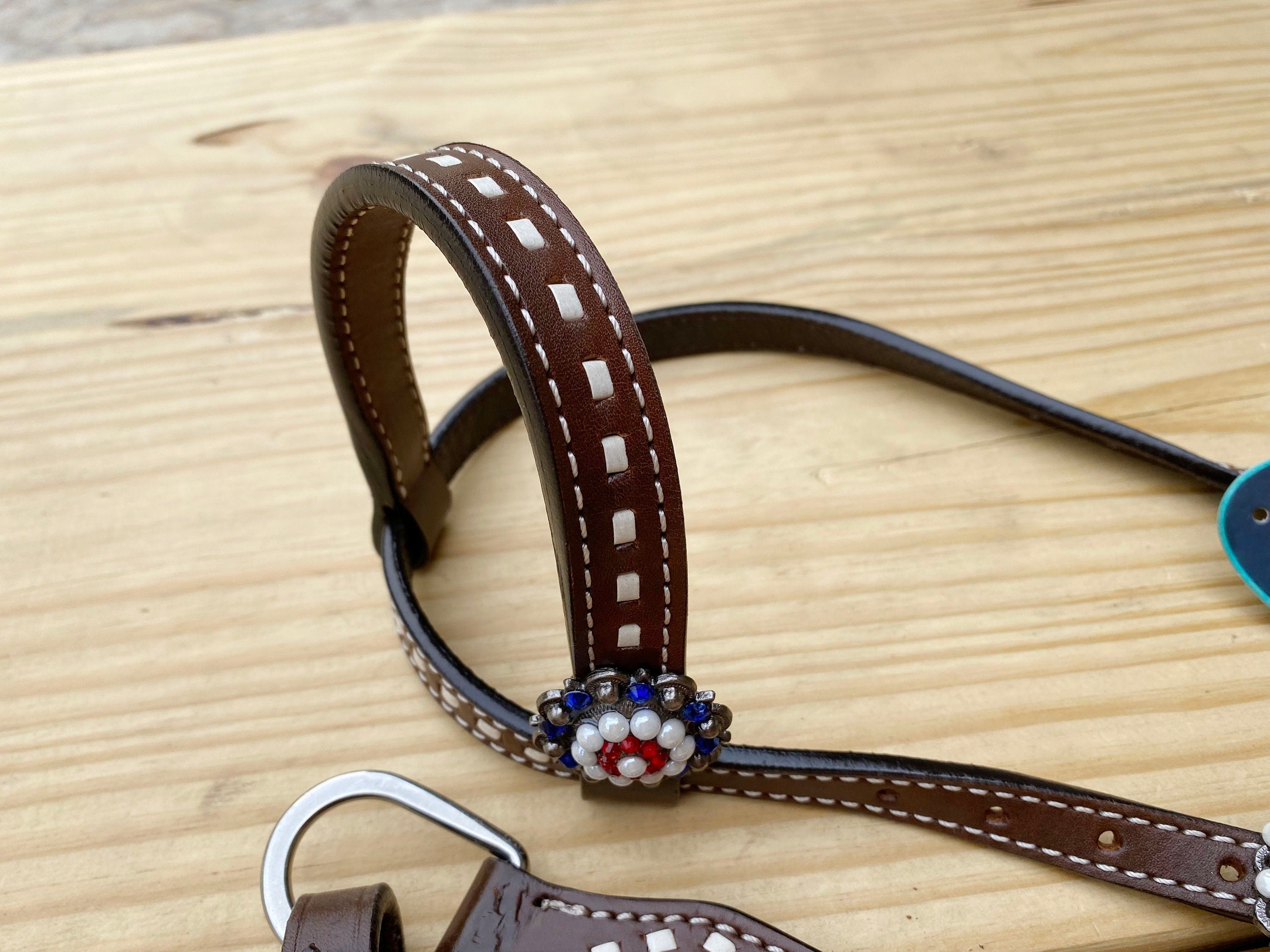 MOUSM 4th of July Western Headstall & Breast Collar Set – Independence Western Headstall Tack Set Acid Wash USA Flag Colour Inlay and Matching USA Conchos