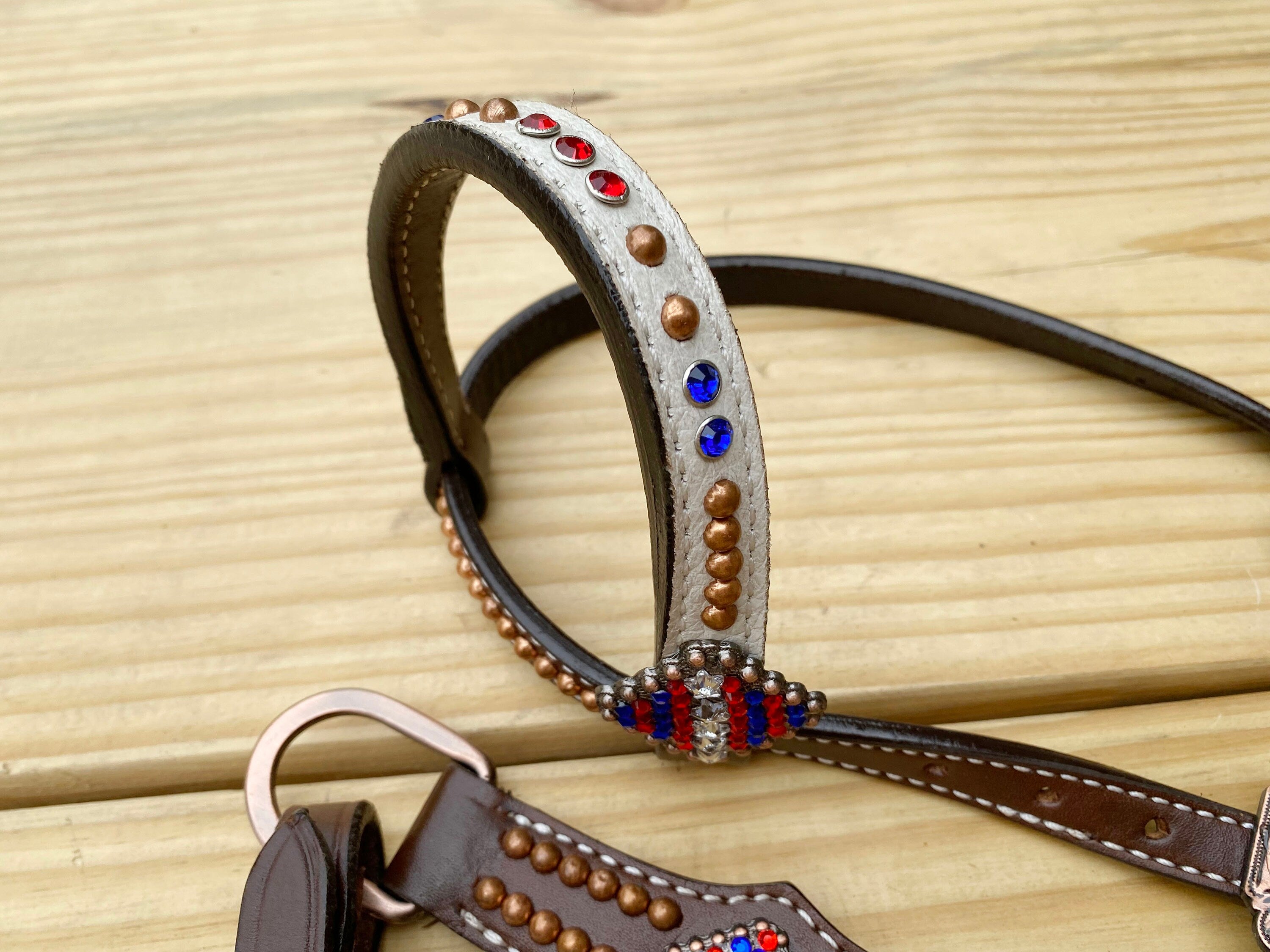 MOUSM 4th of July Western Headstall & Breast Collar Set – Patriotic USA Flag Stone & Bead Inlay with Matching Conchos