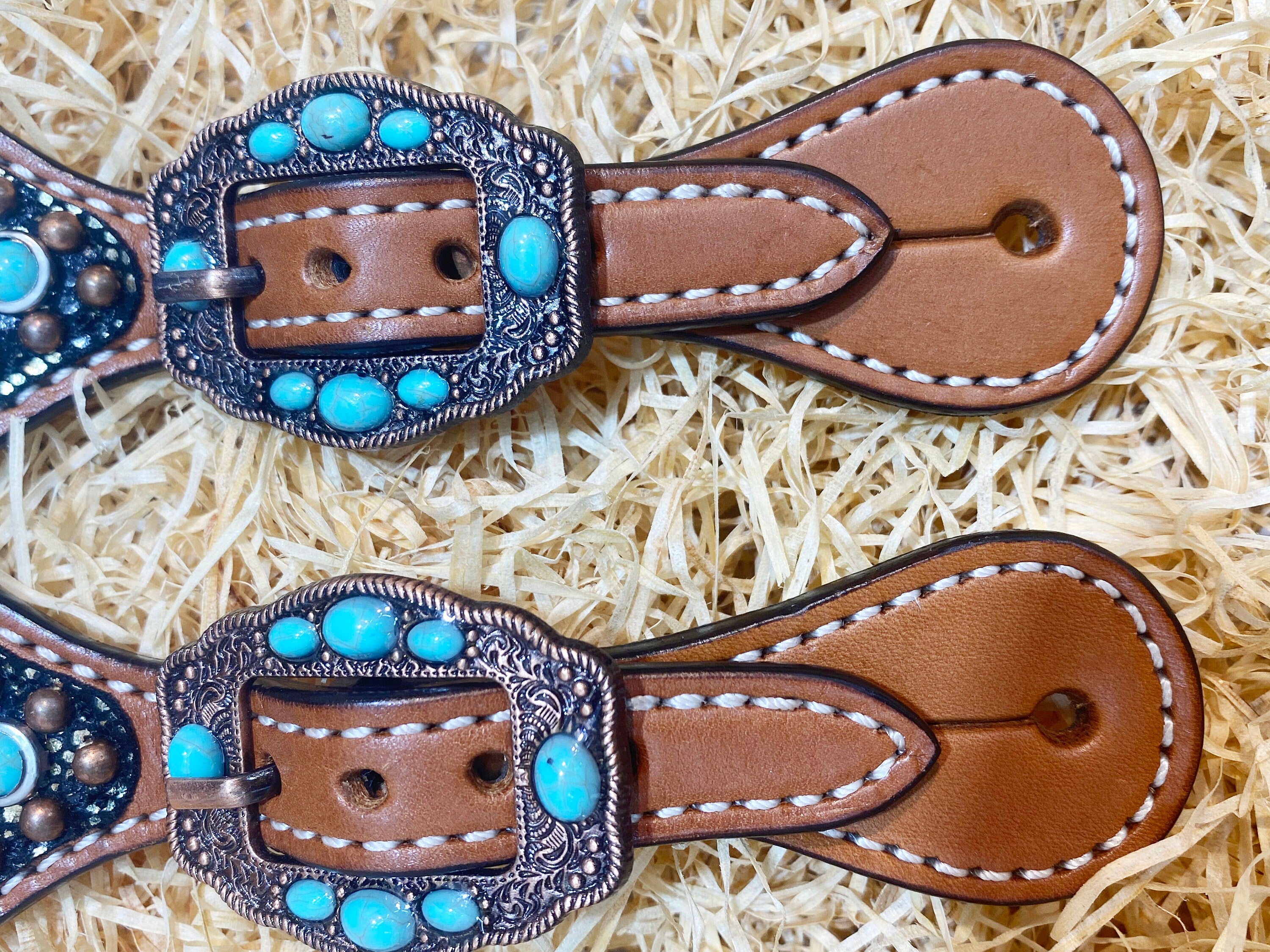MOUSM Western Spur Straps – Argentina Cow Leather Ladies Spur Straps Decorated with Holographic Snake-Pattern Leather, Turquoise Stones & Antique Copper Hardware