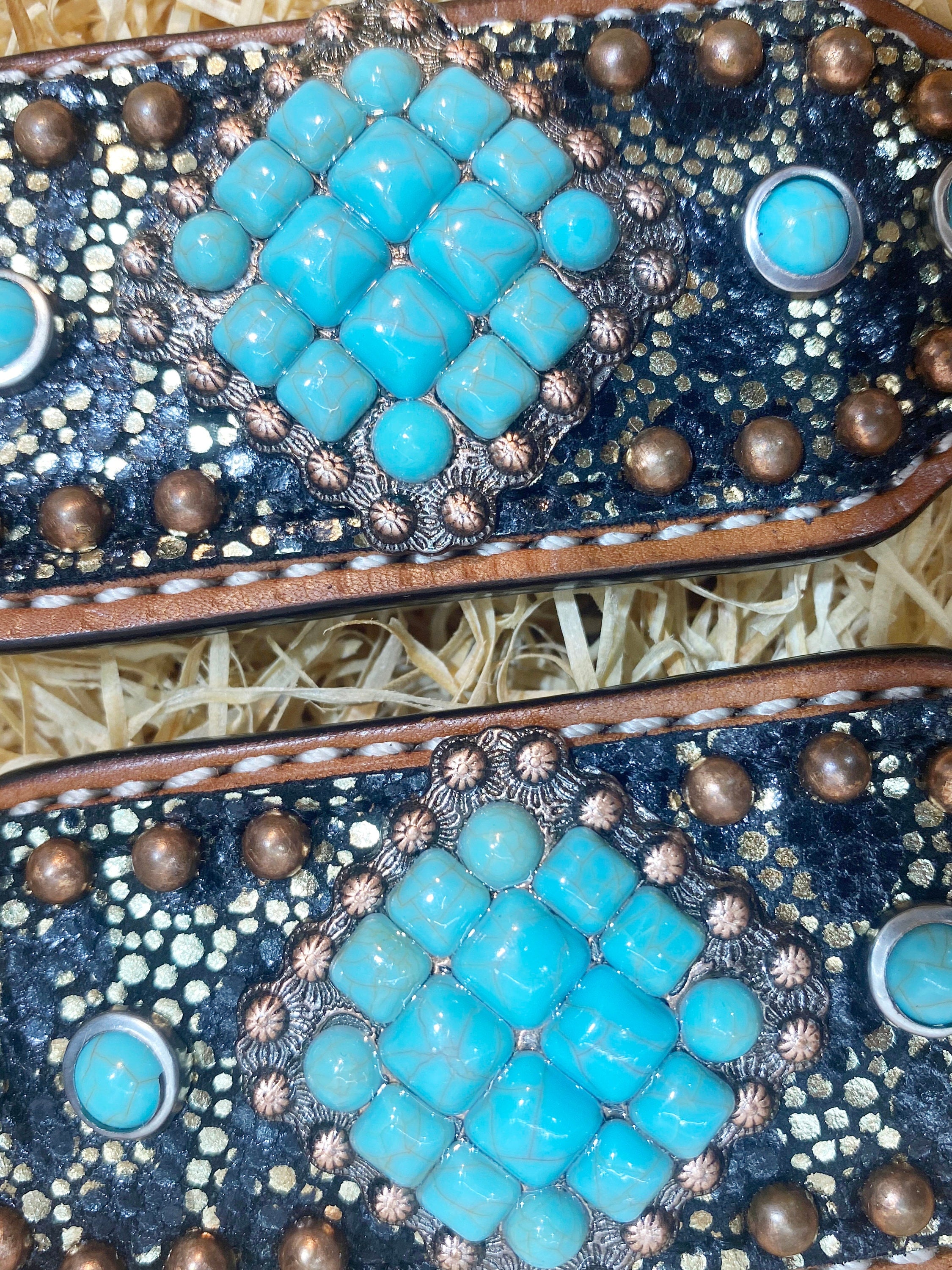 MOUSM Western Spur Straps – Argentina Cow Leather Ladies Spur Straps Decorated with Holographic Snake-Pattern Leather, Turquoise Stones & Antique Copper Hardware