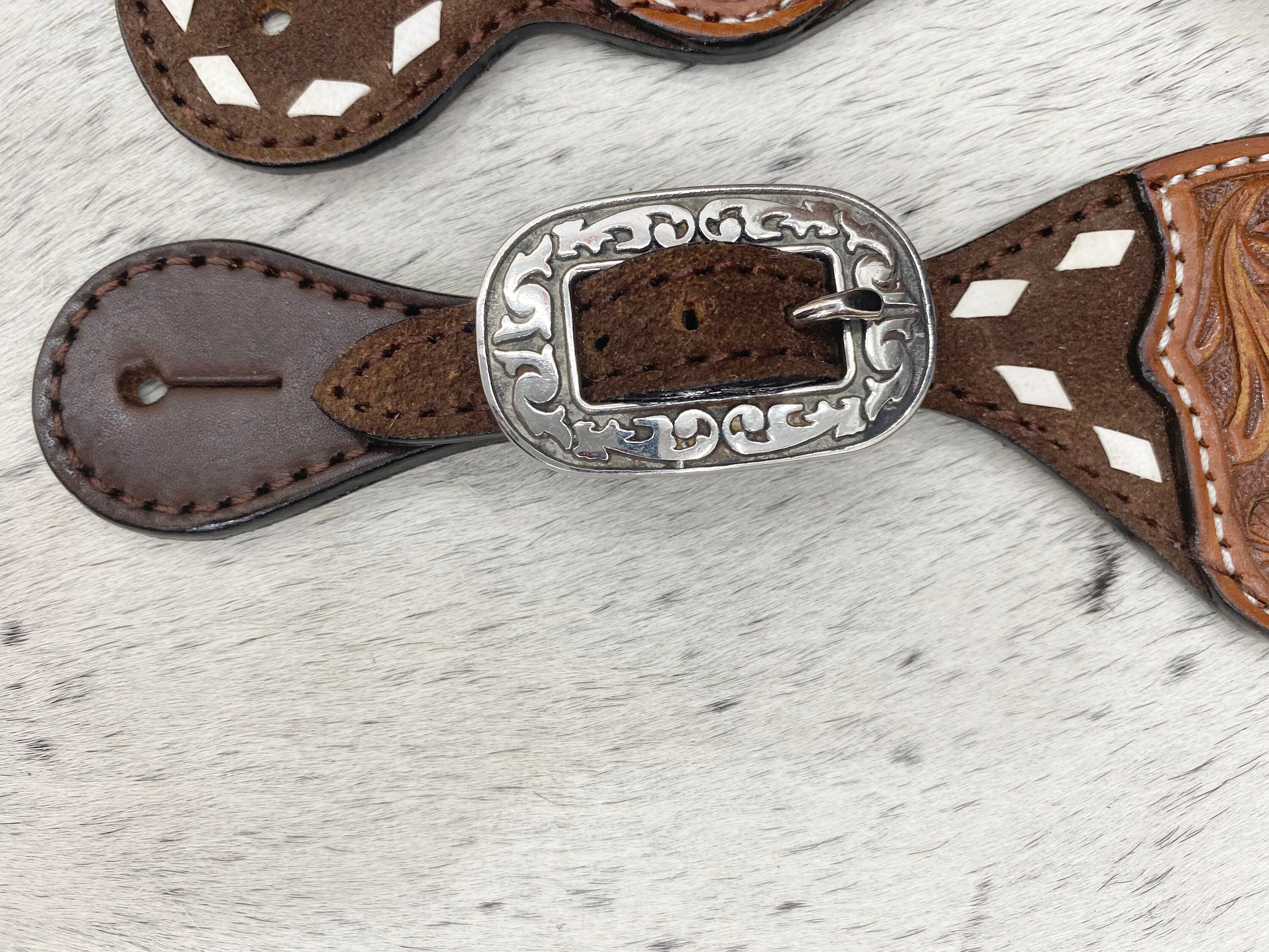 MOUSM Western Spur Straps – Ladies Argentina Cow Leather Spur Straps Decorated with Hand-Tooled Sunflower, White Buck Stitching & Antique Nickel Hardware