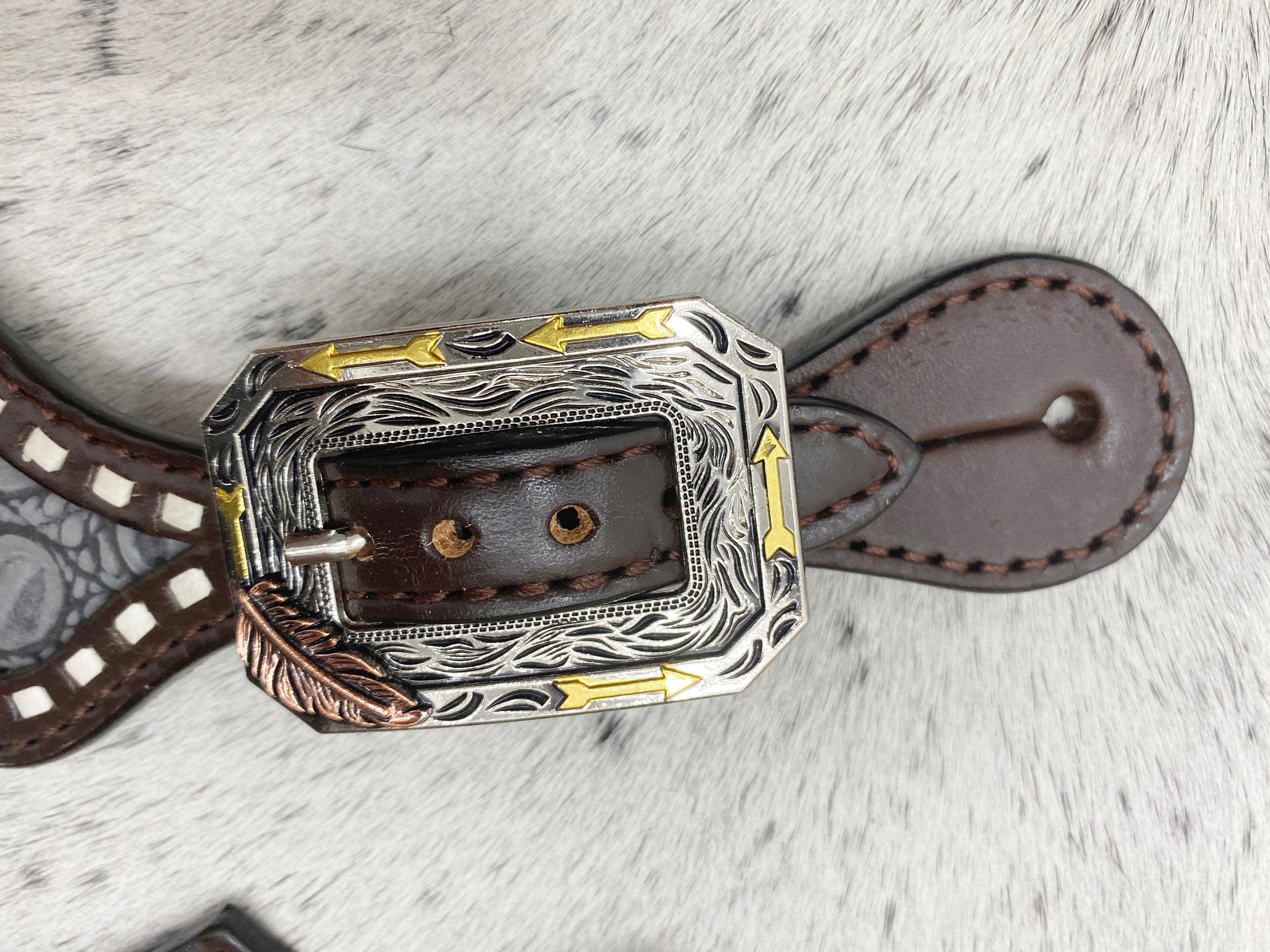 MOUSM Western Spur Straps – Argentina Cow Leather Ladies Spur Straps Decorated with Alligator & Engraved Pattern Leather, Turquoise Rhinestone & Buck Stitching