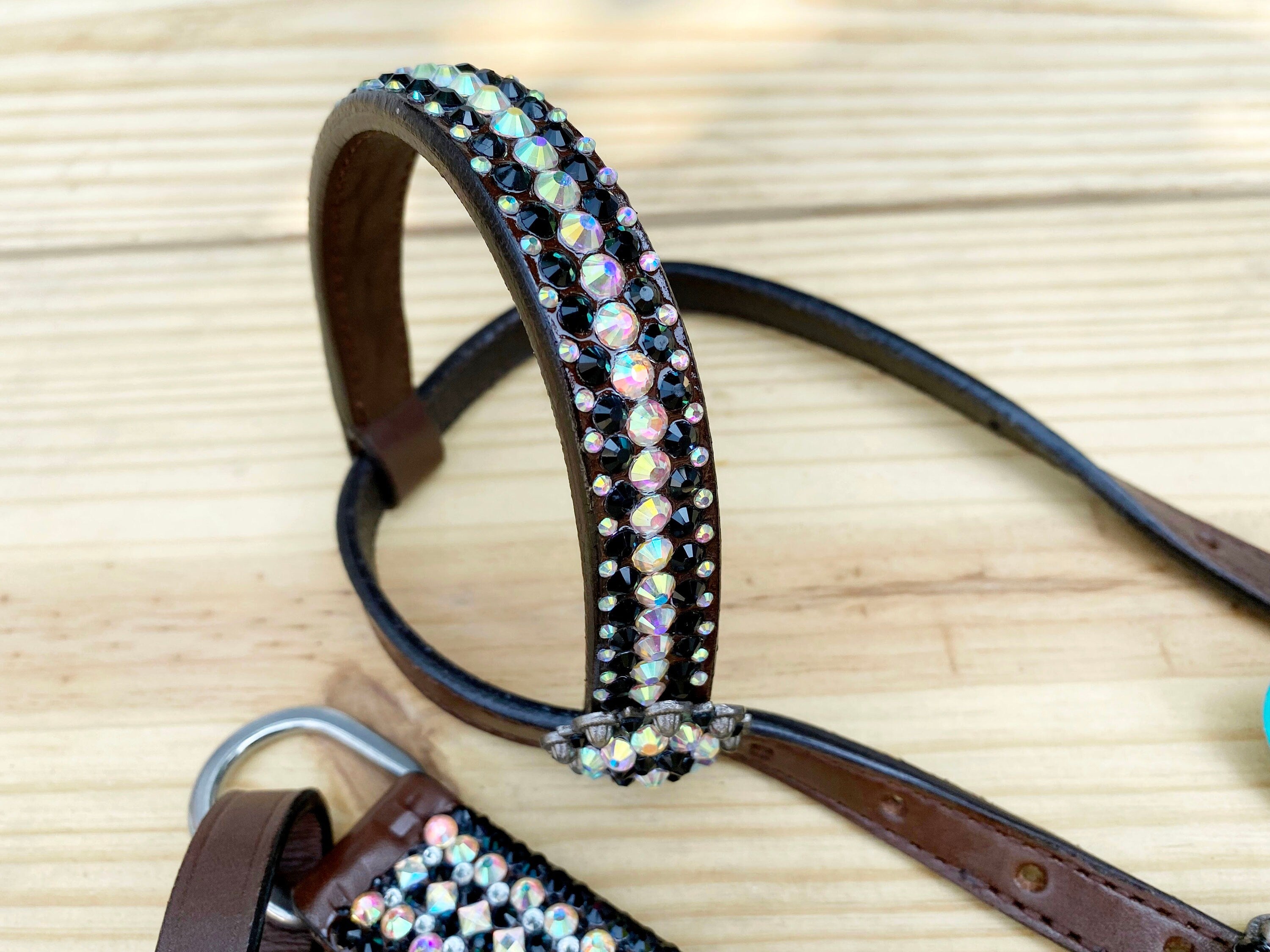 MOUSM Western Bridle and Breast Collar Set – Decorated with Pink, Silver, and Black Stones Inlay with Matching Flower Concho