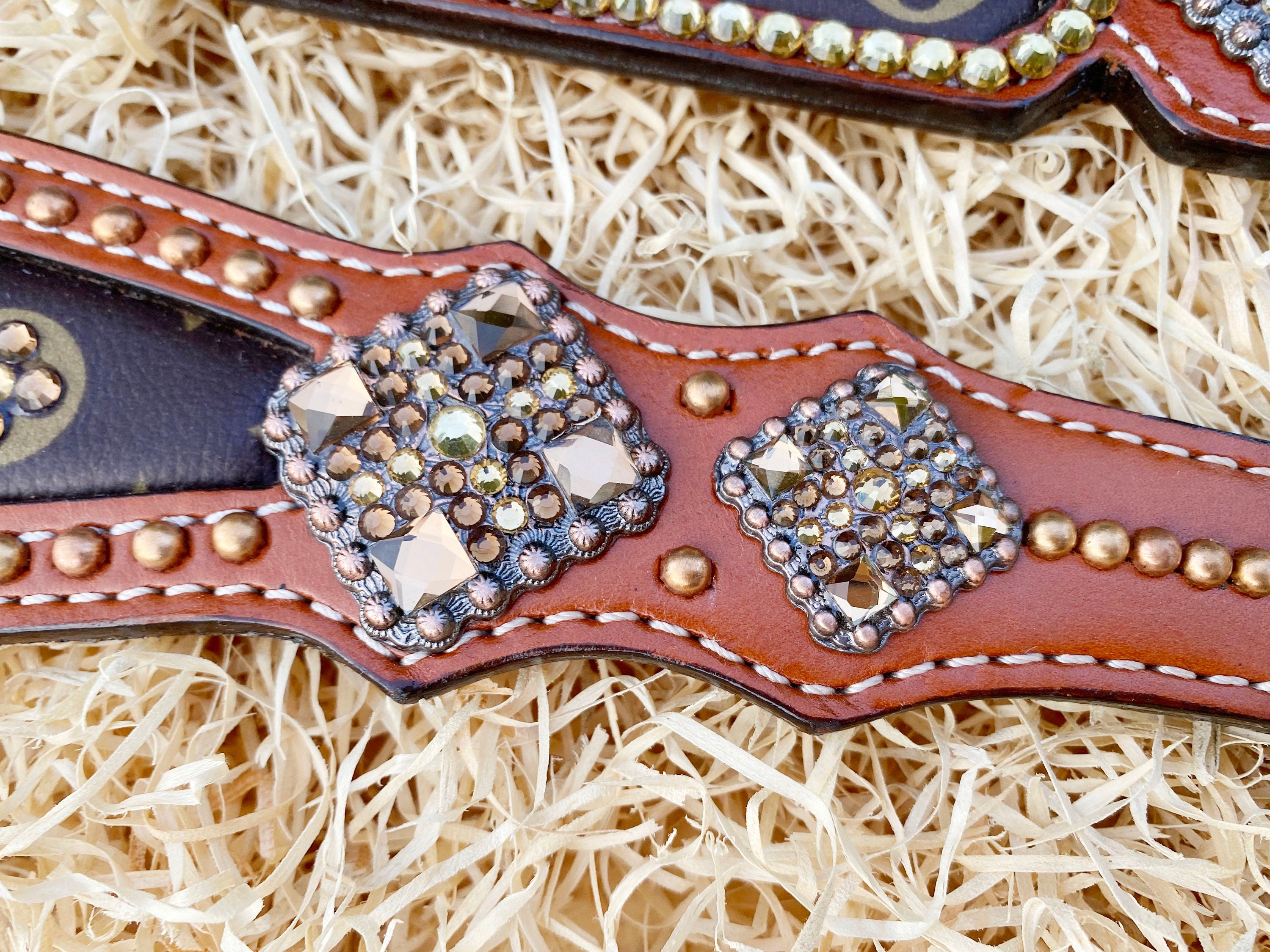 MOUSM Western Headstall and Breast Collar Set – Printed Inlay with Silver Rhinestones & Handcrafted Diamond-Shaped Conchos