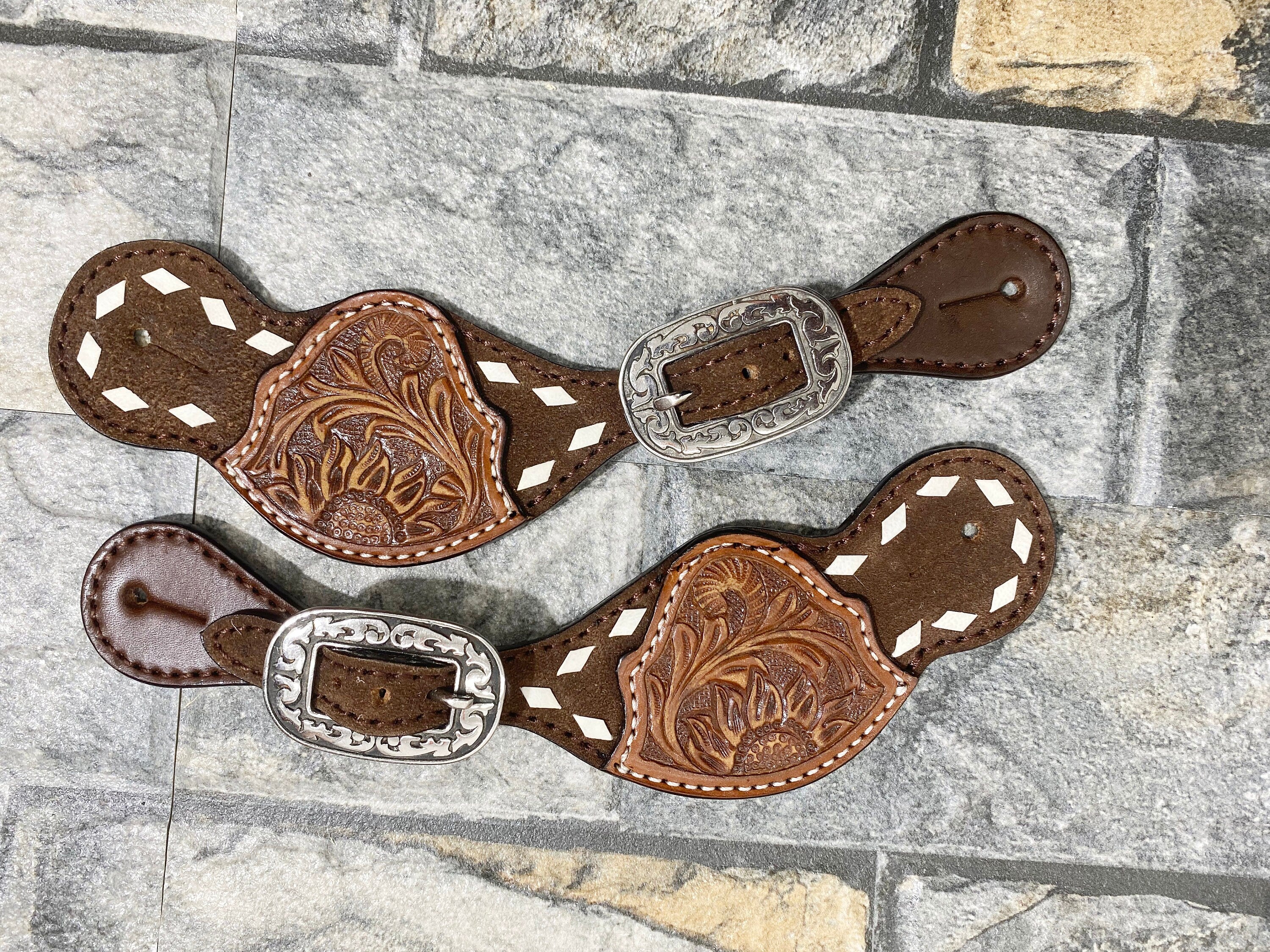 MOUSM Western Spur Straps – Ladies Argentina Cow Leather Spur Straps Decorated with Hand-Tooled Sunflower, White Buck Stitching & Antique Nickel Hardware