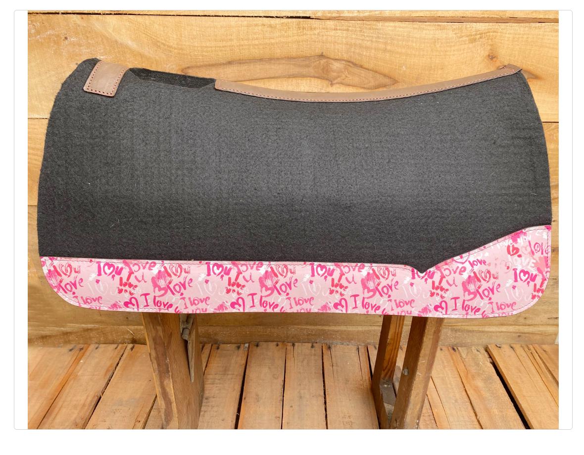 MOUSM Western Saddle Pad - Saddle Pad for Horses Synthetic Wool Blend Black Felt with Reinforced Spine and I Love You Pink Heart Patch on Real Cow Leather, Comfortable Horse Riding Pad