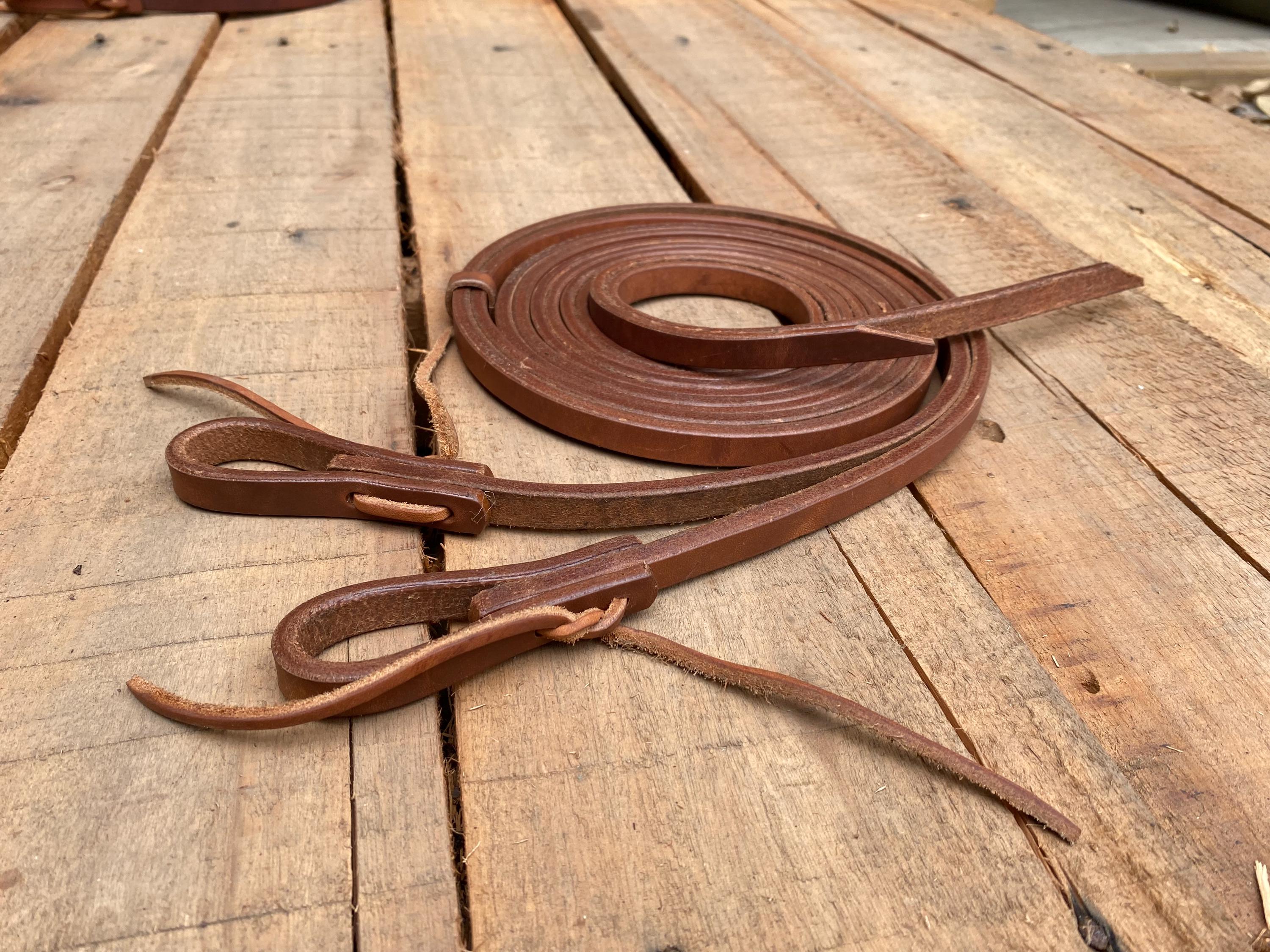 MOUSM Soft Thin Leather Horse Reins - Leather Reins in Various Colors 4/8" Inches Width & 8" Feet Long end to end – Western Style Barrel Reins in Chestnut, Chocolate & Oiled Harness Leather