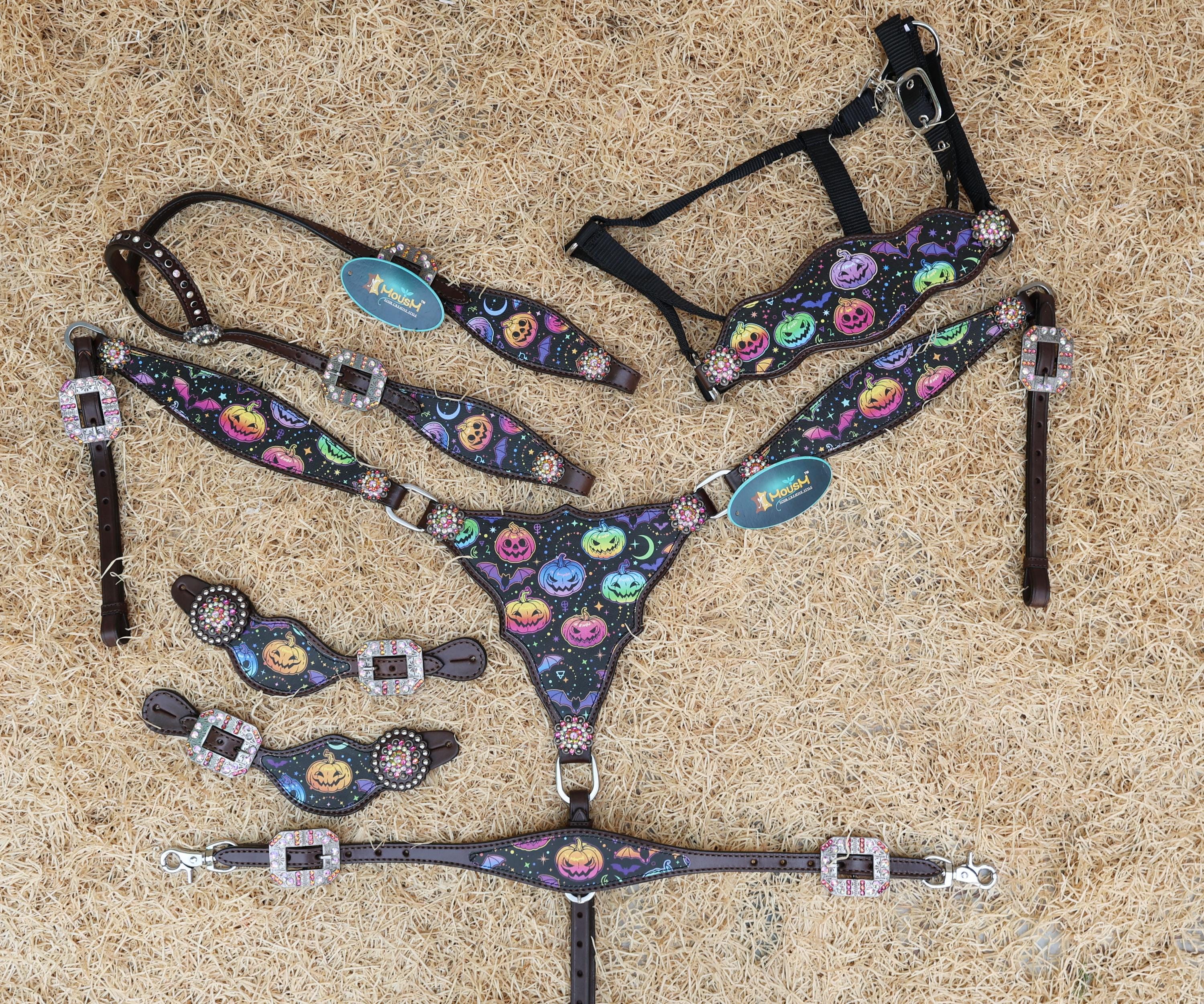 MOUSM SPOOKY Western Leather Horse Tack Set – Headstall & Breast Collar Decorated with Fluorescent Halloween Pumpkin & Bat Print Rhinestone Concho