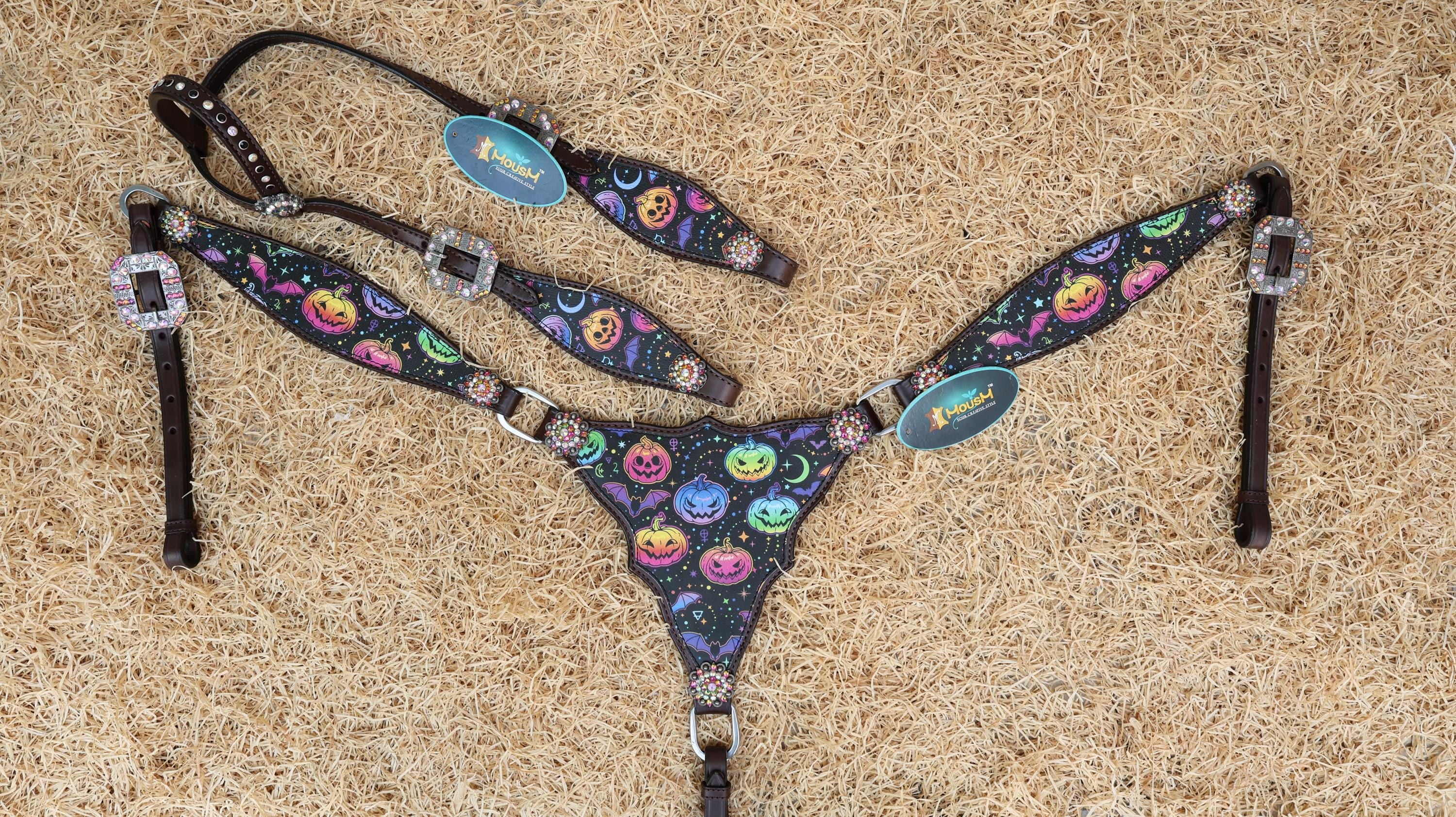 MOUSM SPOOKY Western Leather Horse Tack Set – Headstall & Breast Collar Decorated with Fluorescent Halloween Pumpkin & Bat Print Rhinestone Concho
