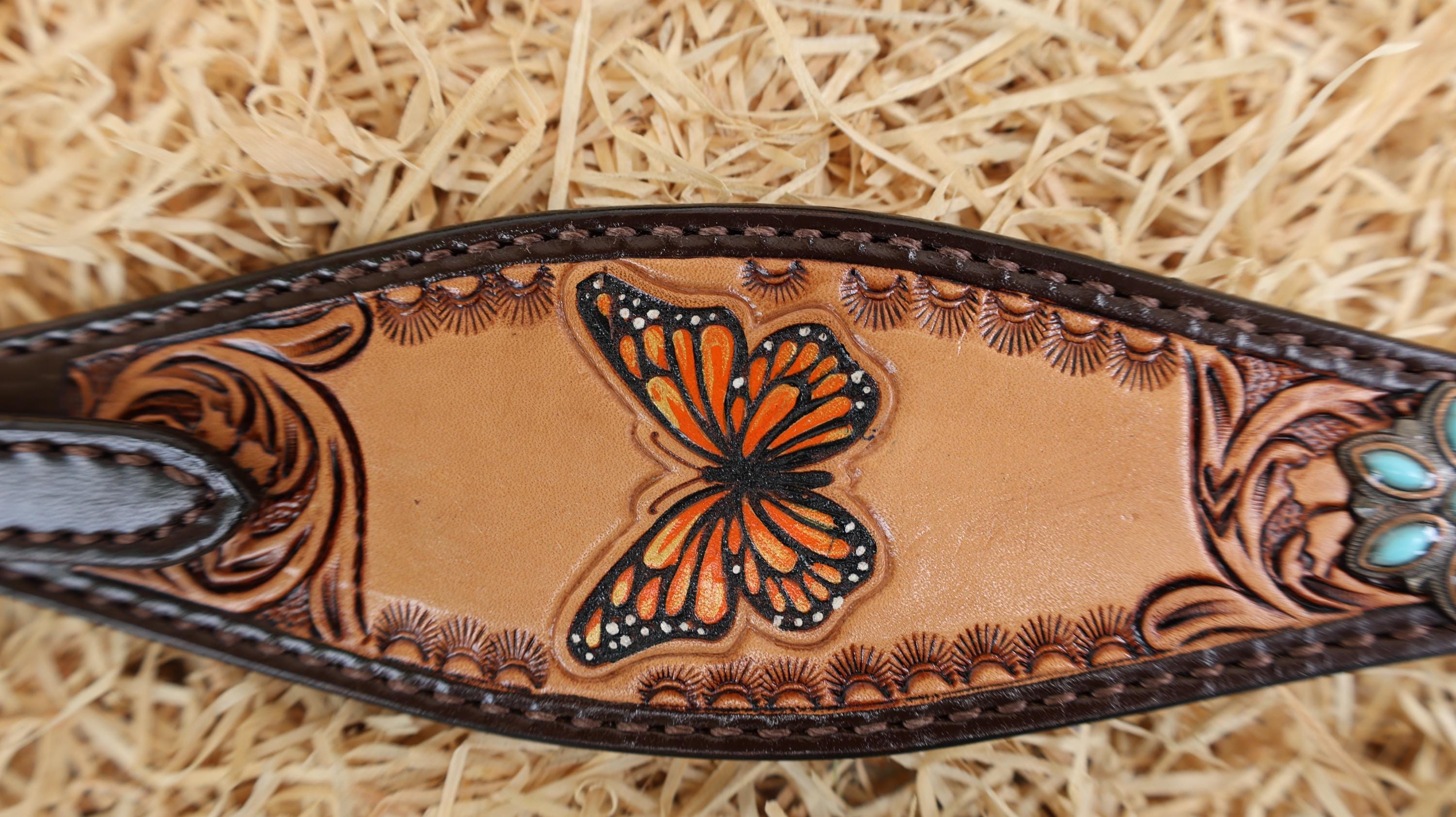 MOUSM Western Leather Horse Tack Set – Headstall & Breast Collar Decorated with Hand-Painted Butterfly Design with Carving, Antique Finish & Turquoise Flower Conchos