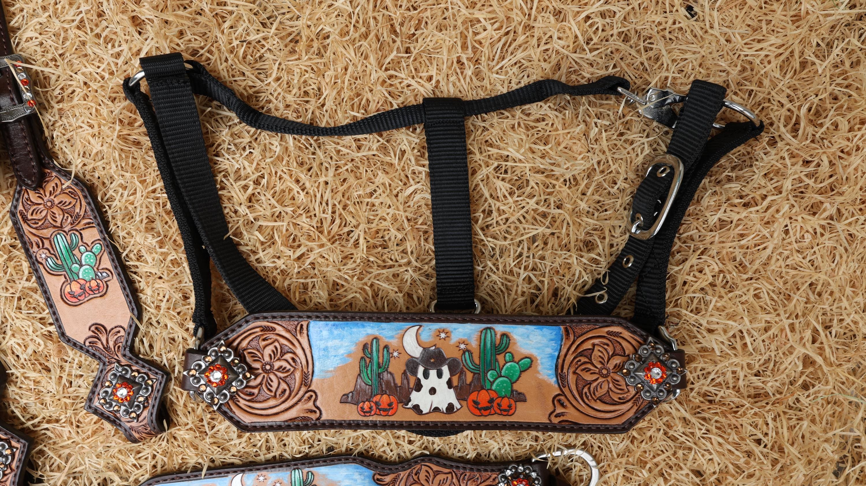 MOUSM Spooky Western Leather Horse Tack Set – Headstall & Breast Collar Decorated with Cowboy Ghost, Cactus, and Halloween Pumpkin Hand-Painted and Hand Flower Carving with Antique Finish