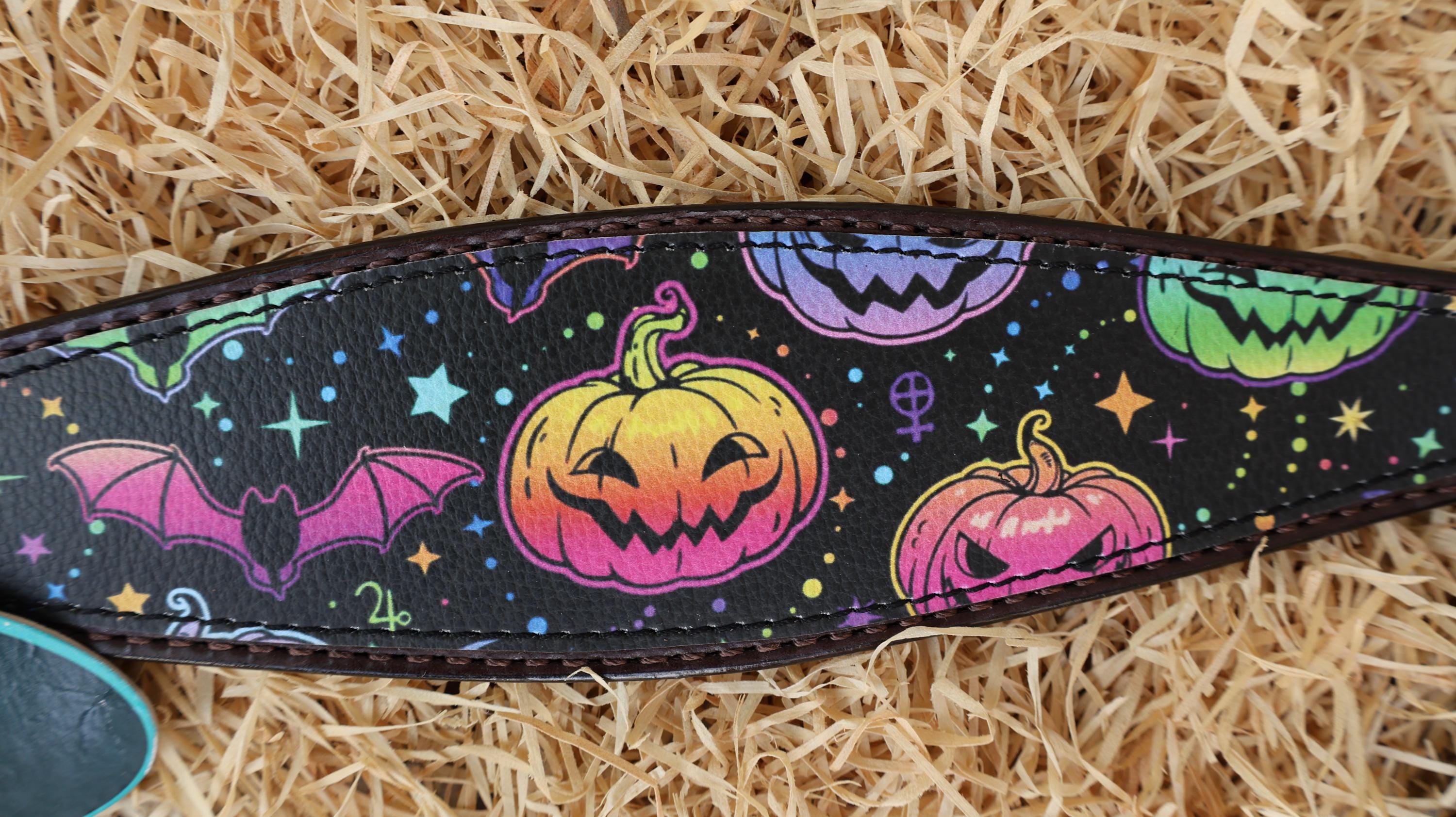 MOUSM SPOOKY Western Leather Horse Tack Set – Headstall & Breast Collar Decorated with Fluorescent Halloween Pumpkin & Bat Print Rhinestone Concho