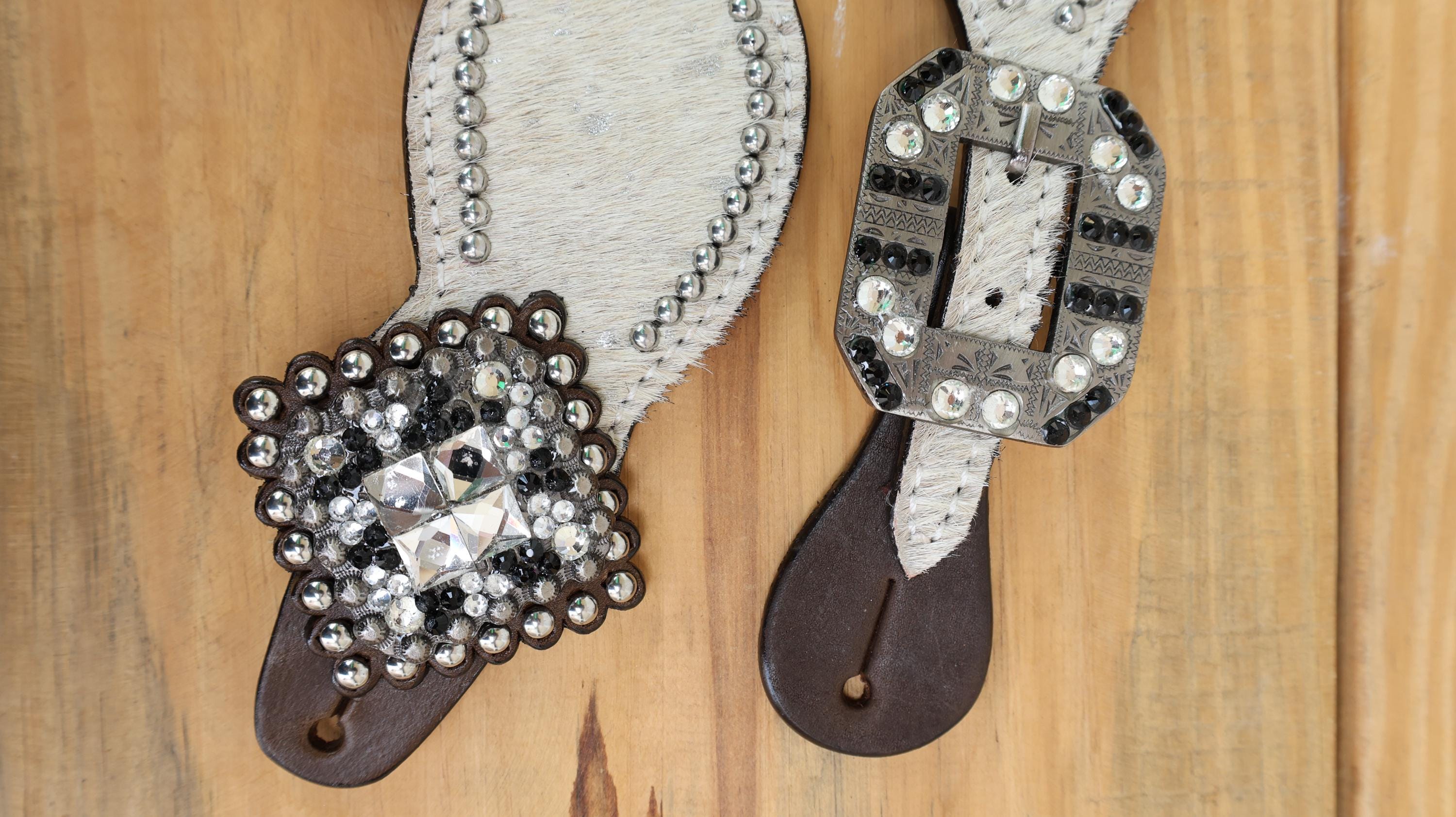 MOUSM Western Spur Straps – Argentina Cow Leather Ladies Spur Straps Decorated with Off-White Metallic Acid Wash Cowhide, Rhinestone Conchos & Antique Nickel Hardware