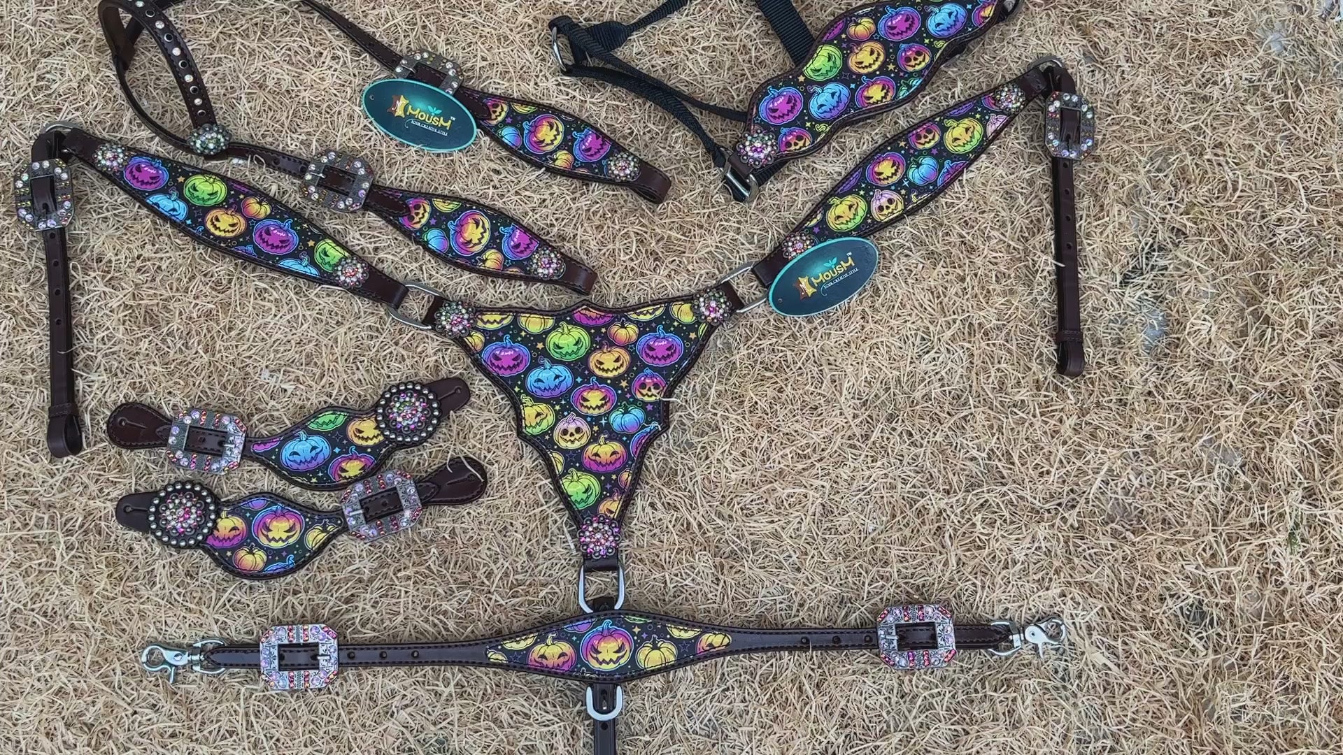 MOUSM Spooky Western Leather Horse Tack Set – Headstall & Breast Collar Decorated with Fluorescent Halloween Pumpkin Print & Rhinestone Conchos