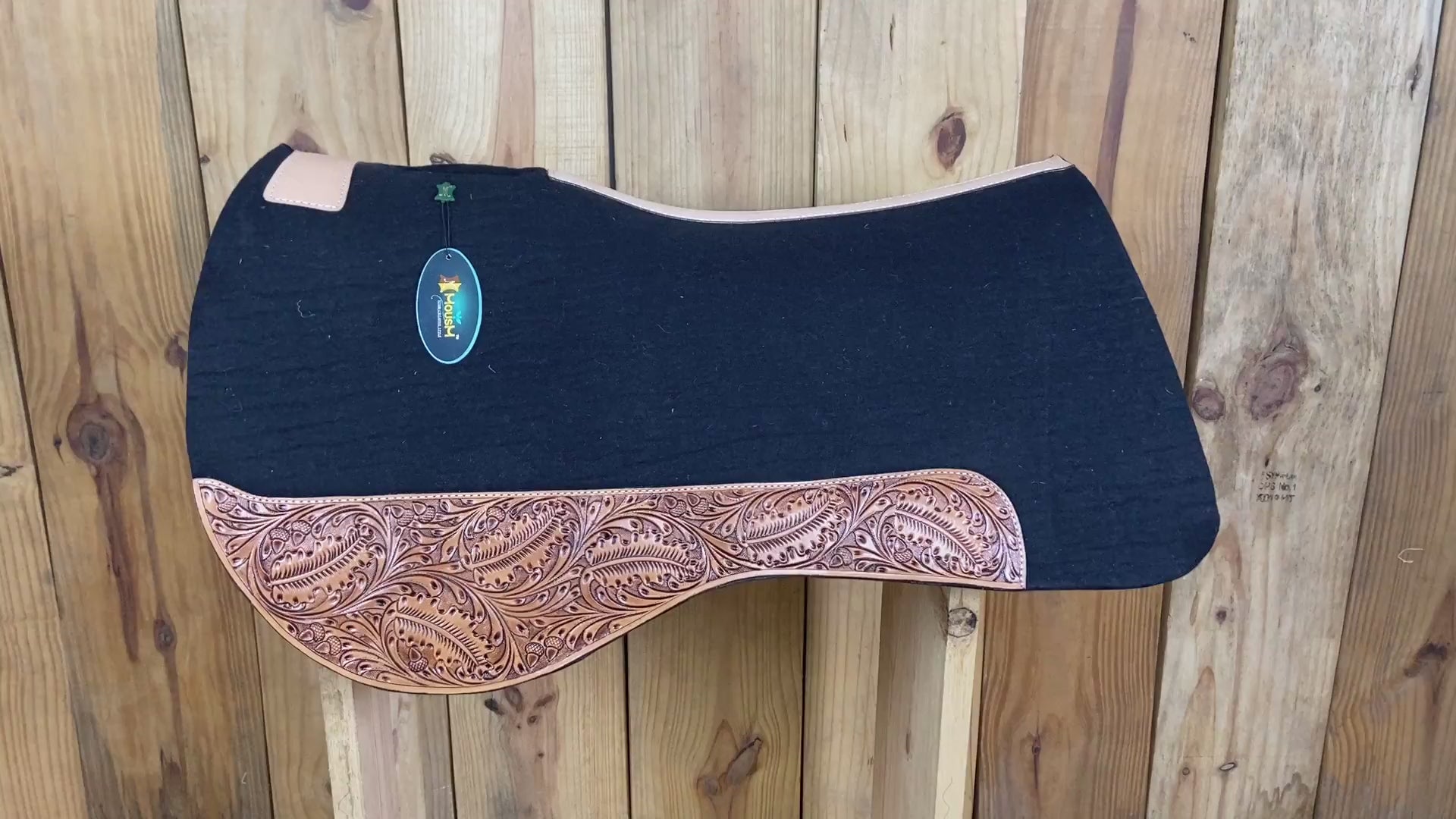 MOUSM Western Saddle Pad - Butterfly Shape Saddle Pad for Horses Thick Square Skirt with Synthetic Black Wool Blend Felt with Hand-Tooled Oak Leaf Carving on Real Cow Hide Leather, Comfortable Saddle Pads
