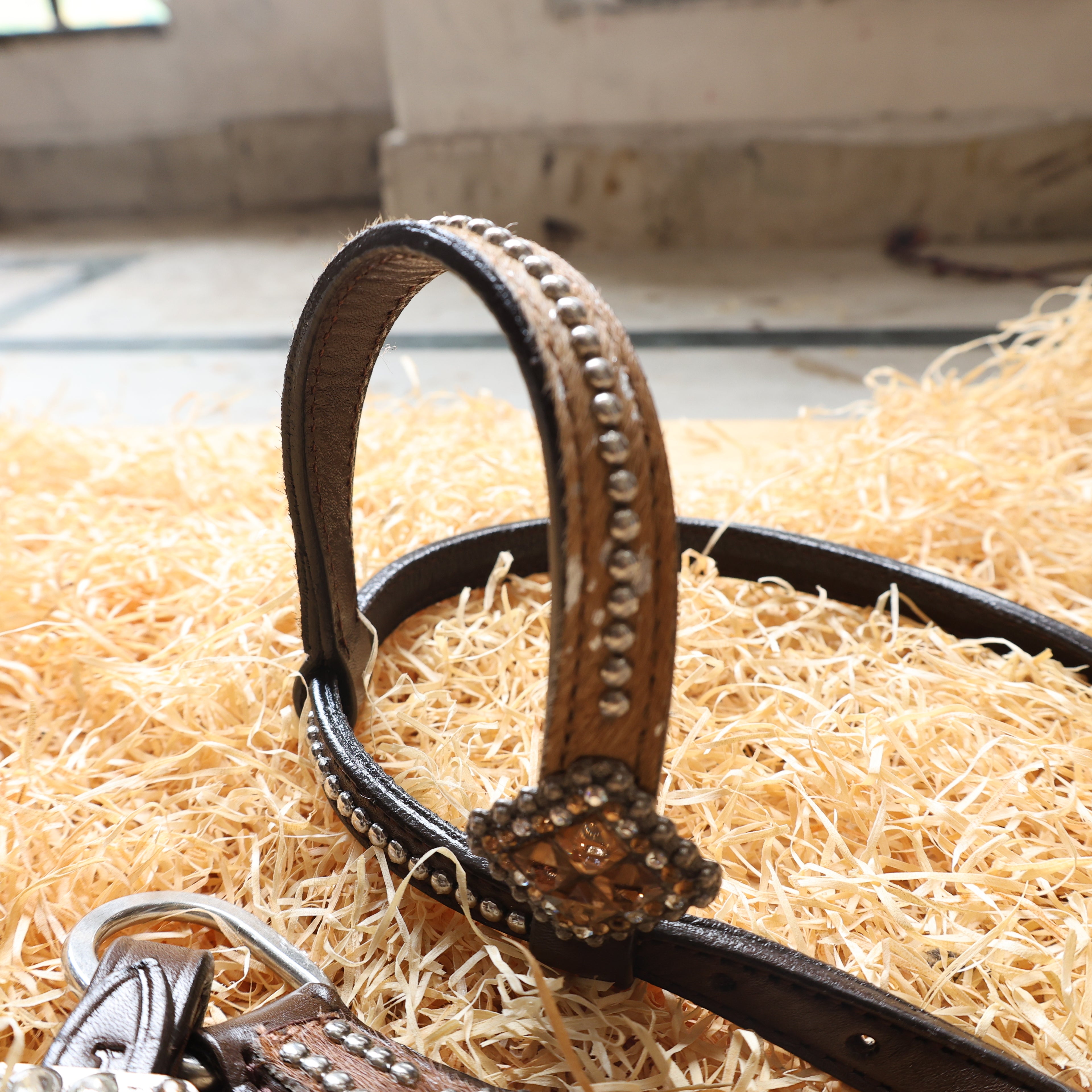 MOUSM Western Headstall and Breast Collar Tack Set for Horse – Argentina Cow Leather Western Bridles and Headstalls Decorated with Dark Tan-Silver Metallic Acid Wash Cowhide Finish