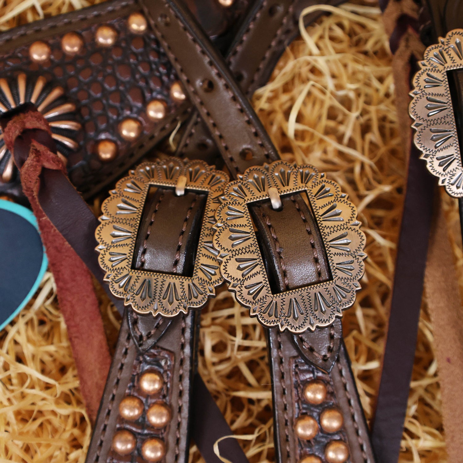 MOUSM Argentina Cow Leather Headstall and Breast Collar Set - Western Horse Tack Set Gladiator Style Breast Collar Decorated with Brown Alligator Skin Texture, Copper Studs &amp; Sunburst Conchos