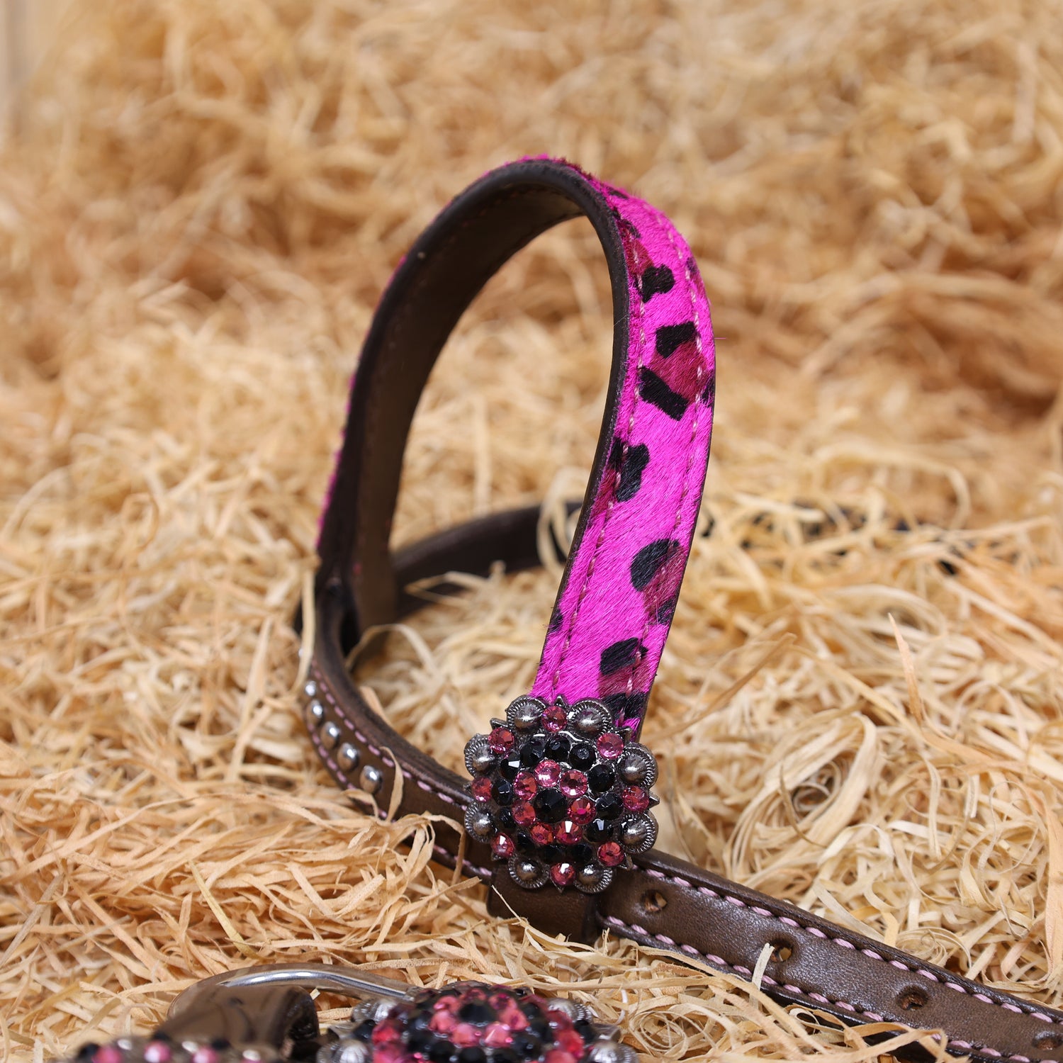 MOUSM Western Leather Headstall and Breast Collar Set – Argentina Cow Leather Horse Tack Set Decorated with Gladiator Look with Leopard Print on Pink Hair on Cow Hide Background, Shining Pink-Black Conchos.