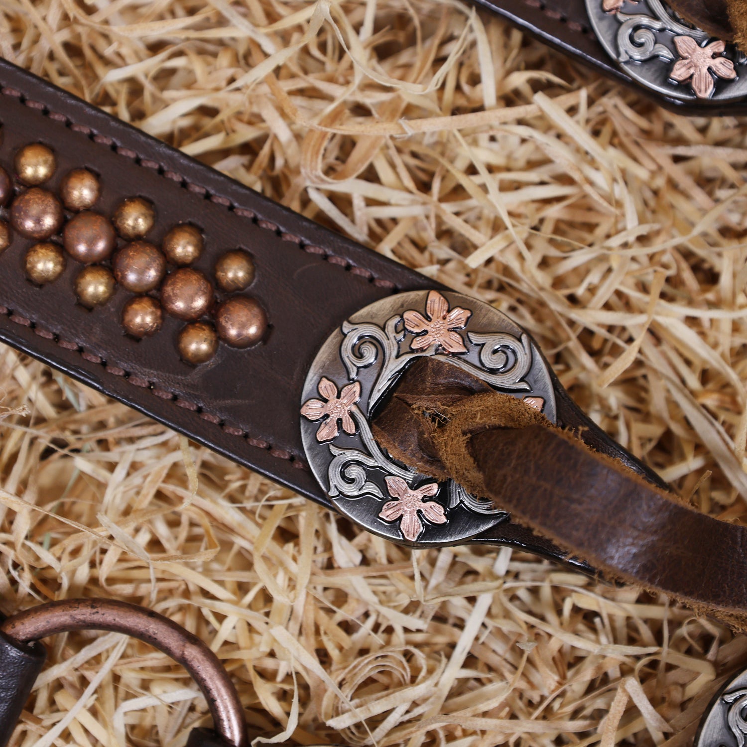 MOUSM Horse Tack Set – Western One Ear Headstall and Breast Collar, Crafted from Argentina Cow leather, Decorated with Copper Studs and Copper Slot Conchos with Leather Strings on the Breast Collar