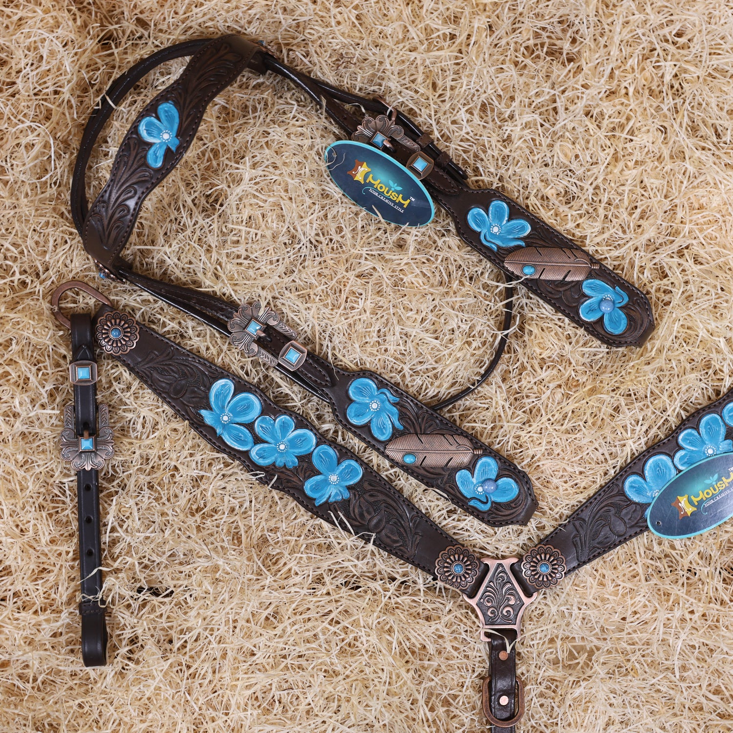 MOUSM Western Browband Headstall and Breast Collar Set – Featuring Hand-Carved Floral Tooling with Turquoise Accents, Feather Hardware on the Cheekpieces, Designer Conchos, and All-Copper Hardware