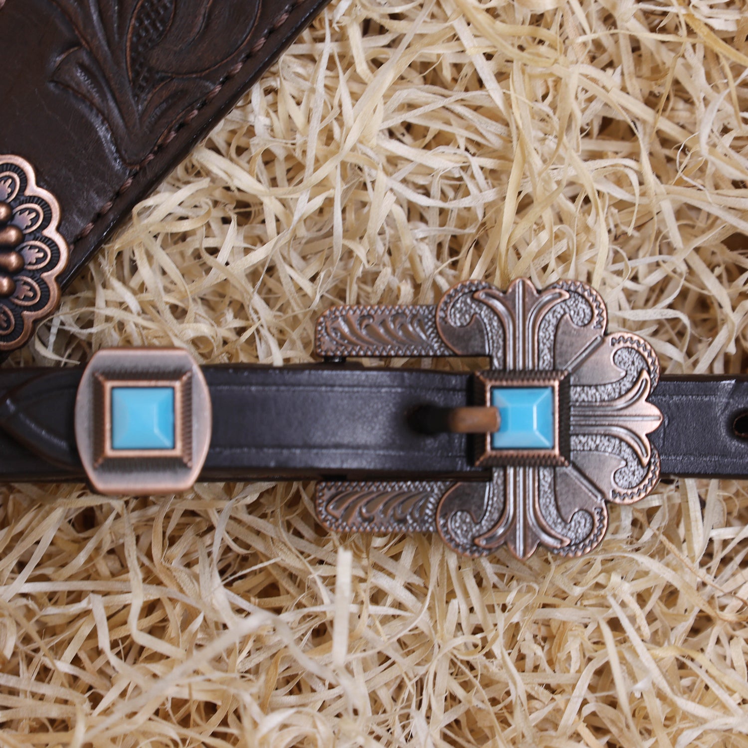 MOUSM Western Browband Headstall and Breast Collar Set – Featuring Hand-Carved Floral Tooling with Turquoise Accents, Feather Hardware on the Cheekpieces, Designer Conchos, and All-Copper Hardware