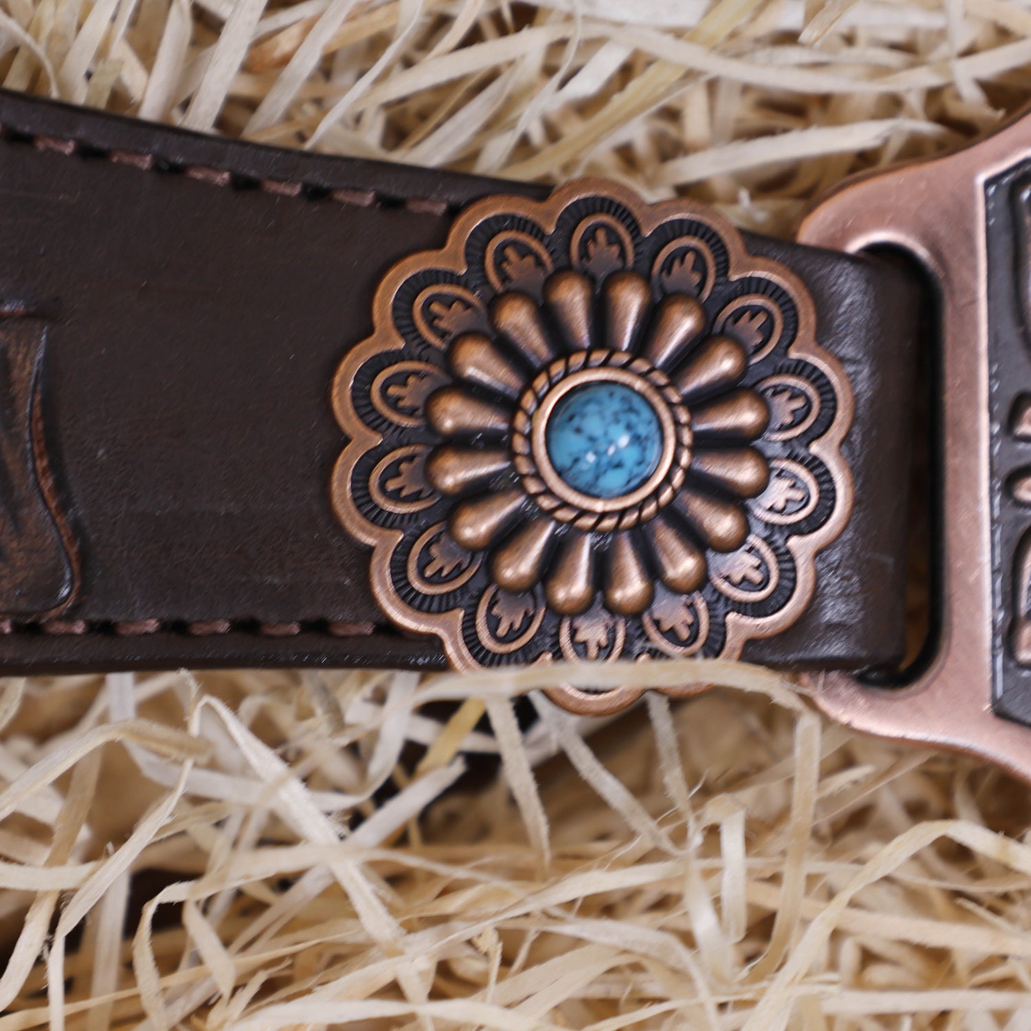 MOUSM Western Browband Headstall and Breast Collar Set – Featuring Hand-Carved Floral Tooling with Turquoise Accents, Feather Hardware on the Cheekpieces, Designer Conchos, and All-Copper Hardware