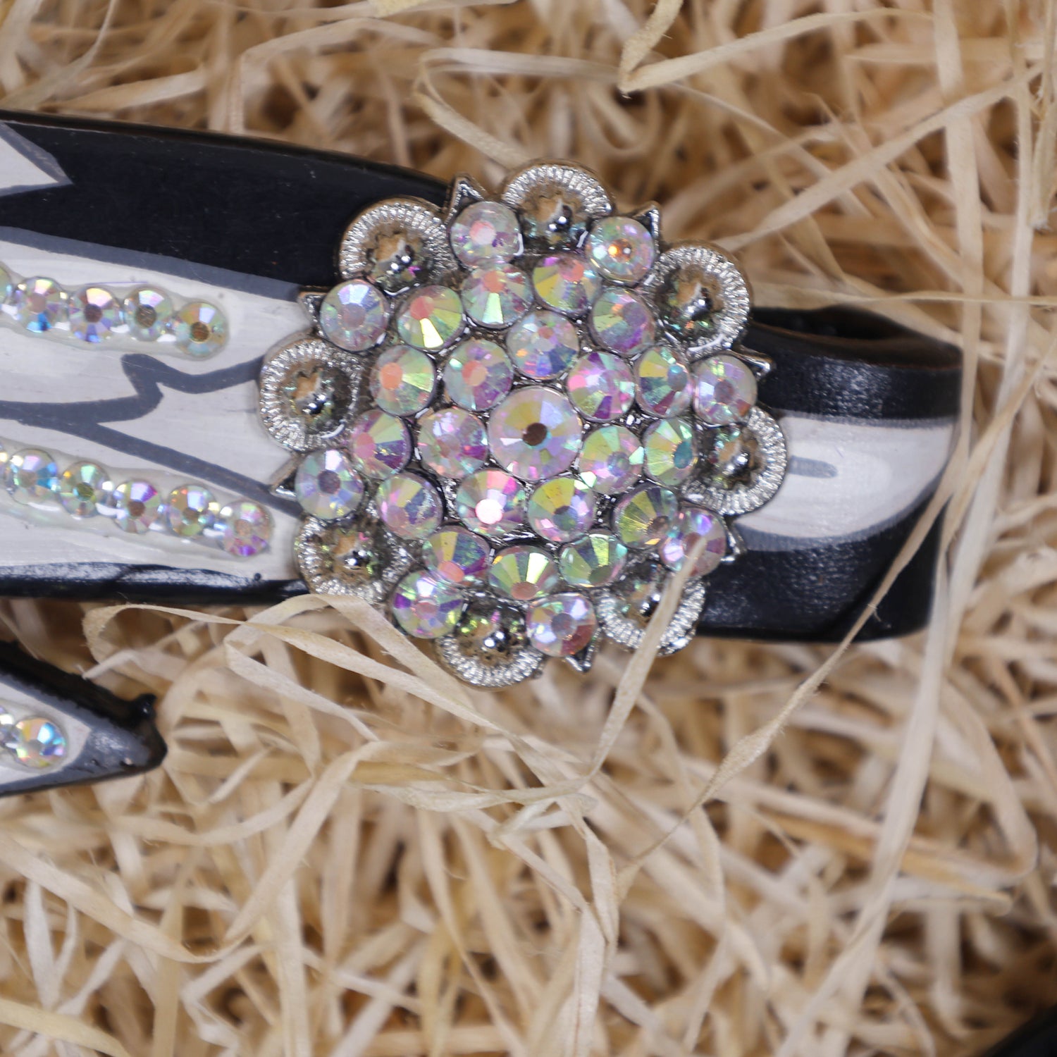 MOUSM Western Headstall and Breast Collar Set – Made with Genuine Argentina Cow Leather, Decorated with Hand-Painted White Angel Wings with Shining AB Stones, and Rhinestone Conchos