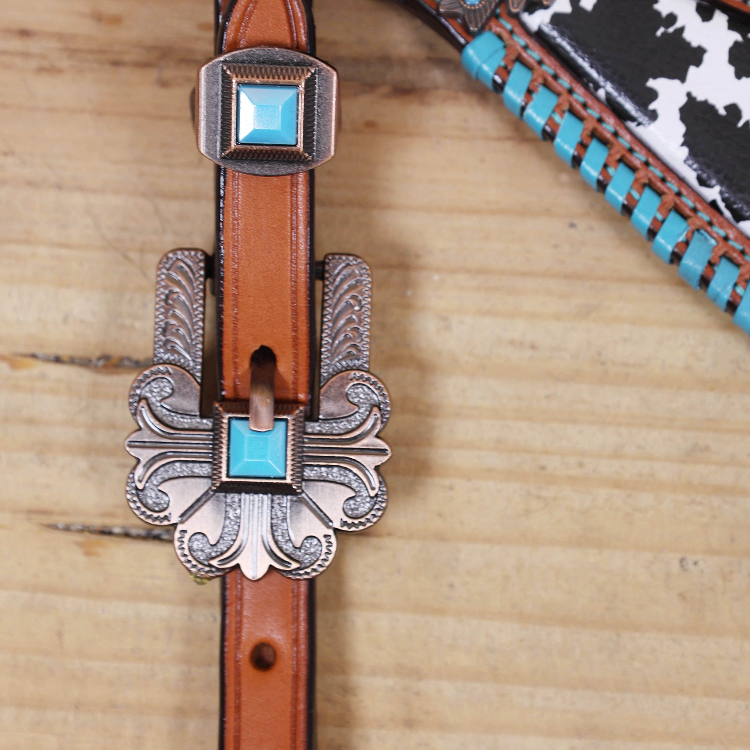 Western One Ear Headstall Set Decorated with Cowhide Printed Inlay and Steer Head on Gladiator Breast Collar, Turquoise Rawhide Stitching MOUSM