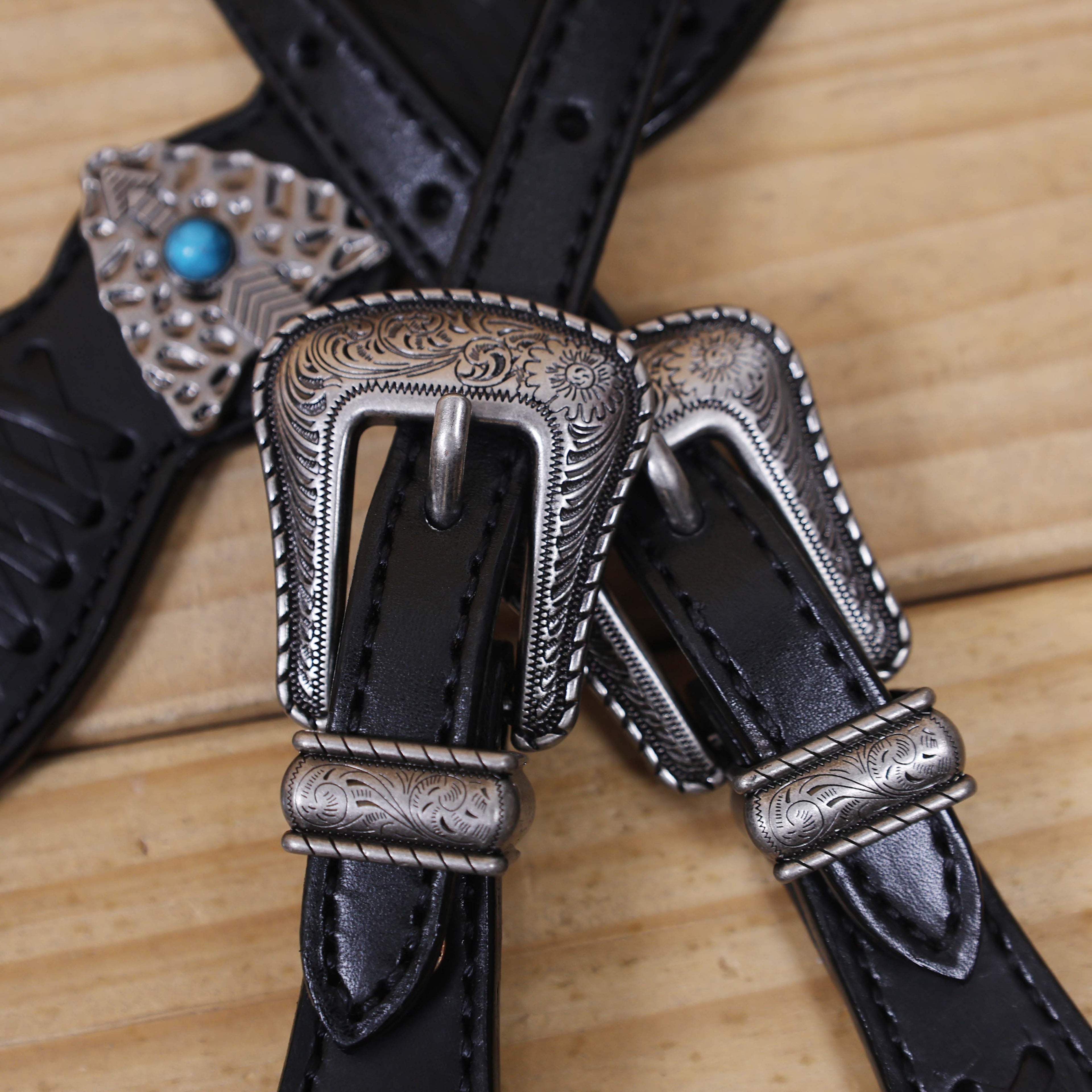 Argentina Cow Leather Western Horse Headstall Set Decorated with Criss Cross Black Raw Hide Braiding Turquoise Jewel Hardware on Black Leather MOUSM