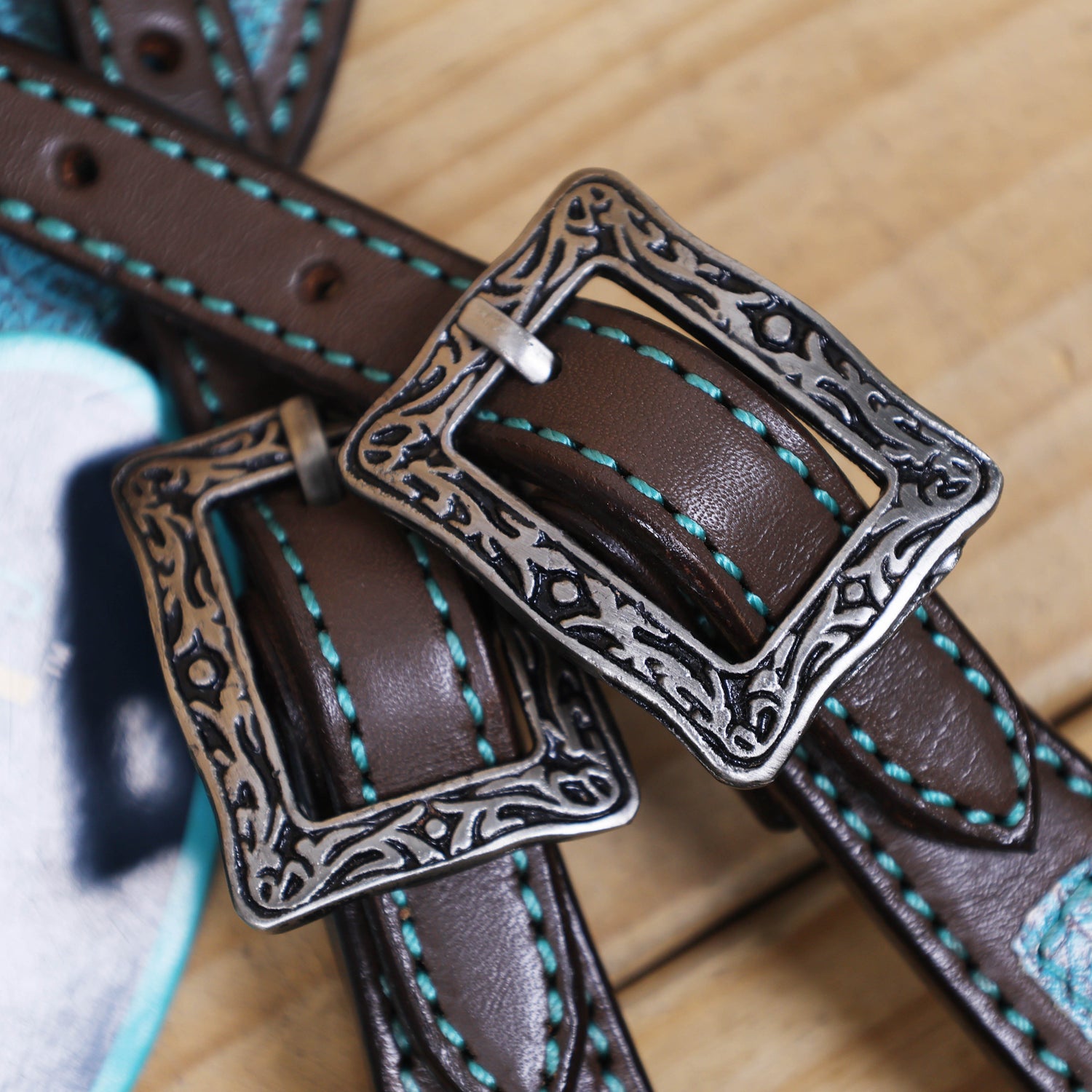 Western Leather Headstall &amp; Breast Collar Set – Turquoise Steer Embossed Leather Patch
