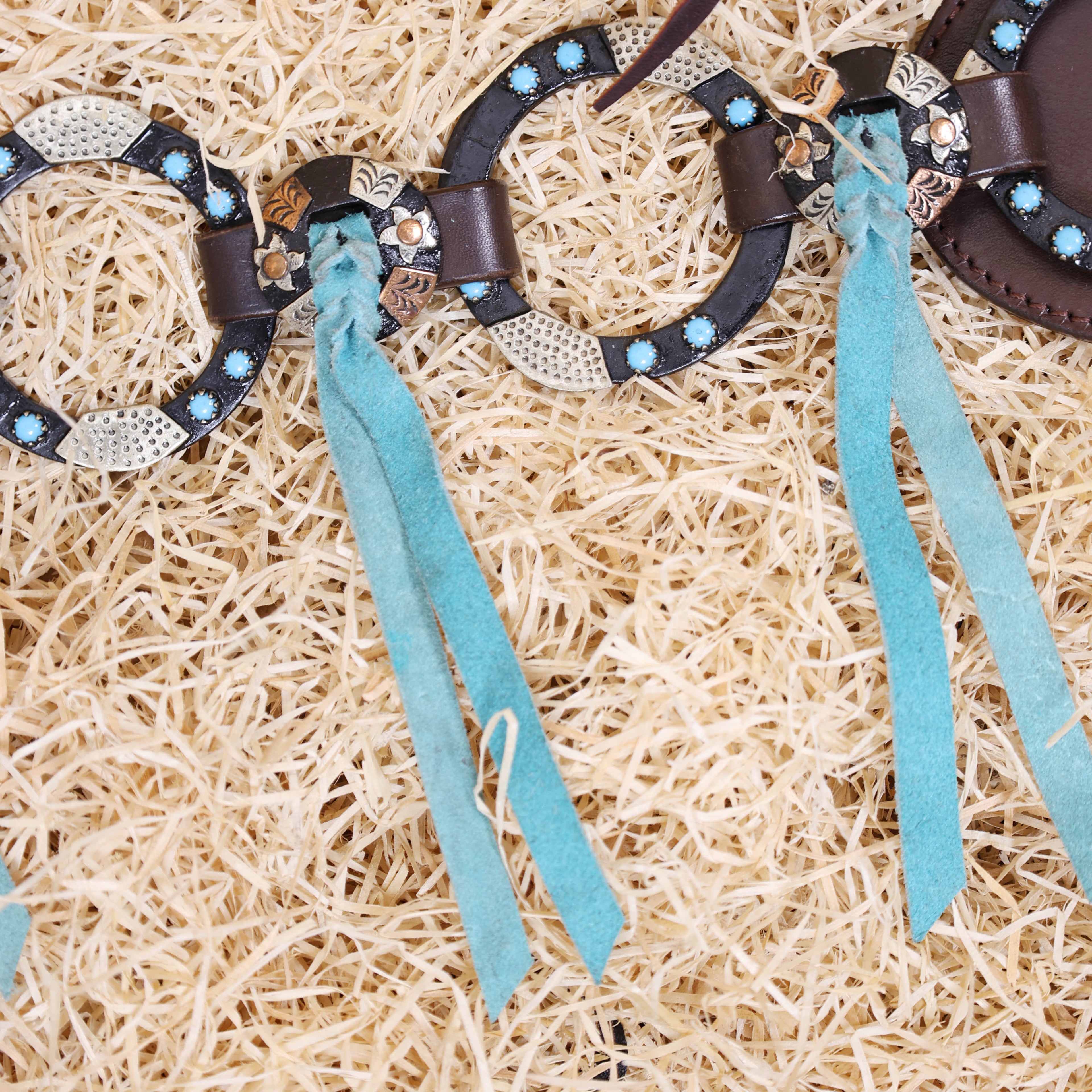 Western Handmade Headstall &amp; Breast Collar Tack Set – 2-Tone Rings with Sky Blue Stones, Antique Slot Conchos, Turquoise Laces, Genuine Argentina Cow Leather – Full Horse