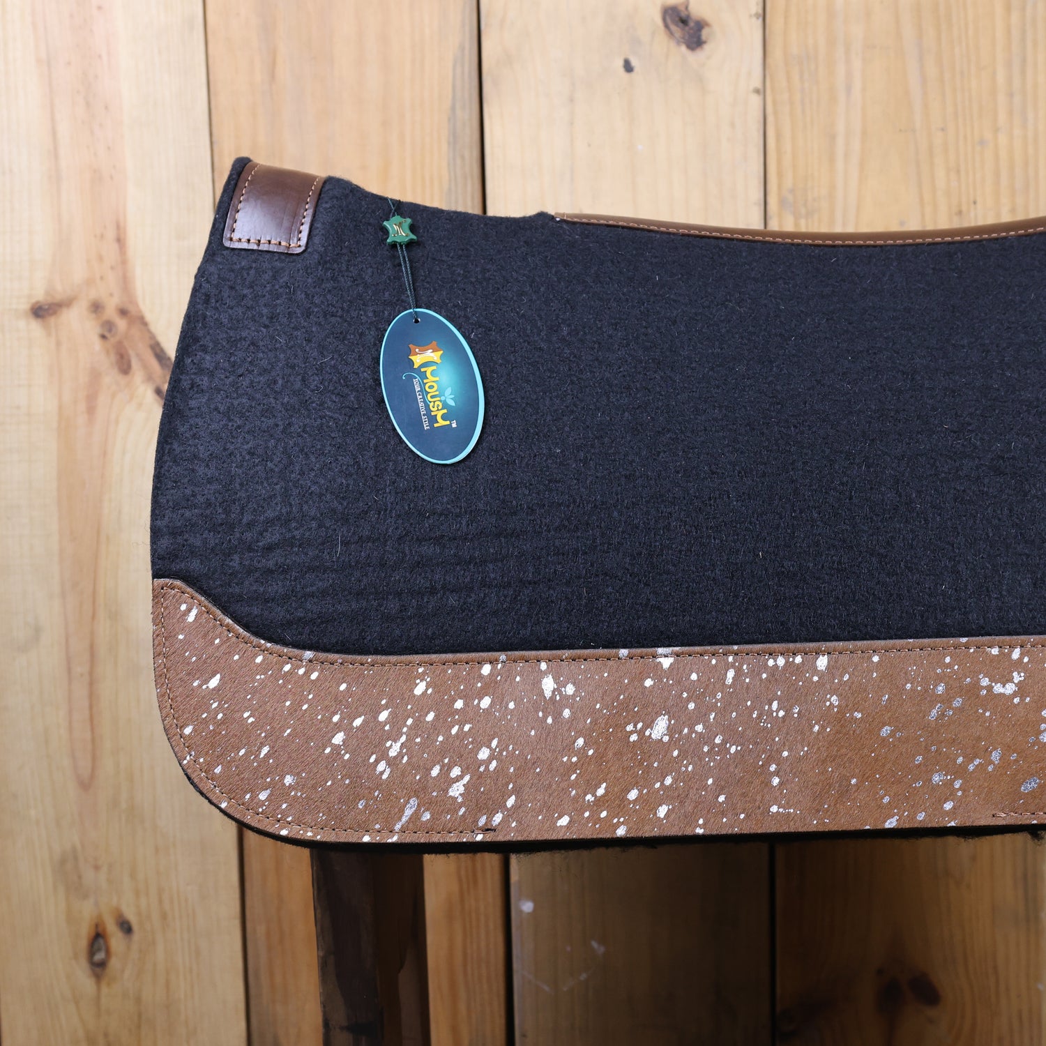 MOSUM Western Saddle Pad - Saddle Pad for Horses Synthetic Wool Blend Black Felt with Brown Acid Wash Hair on Cowhide Leather Patch, Comfort Pad for Horses