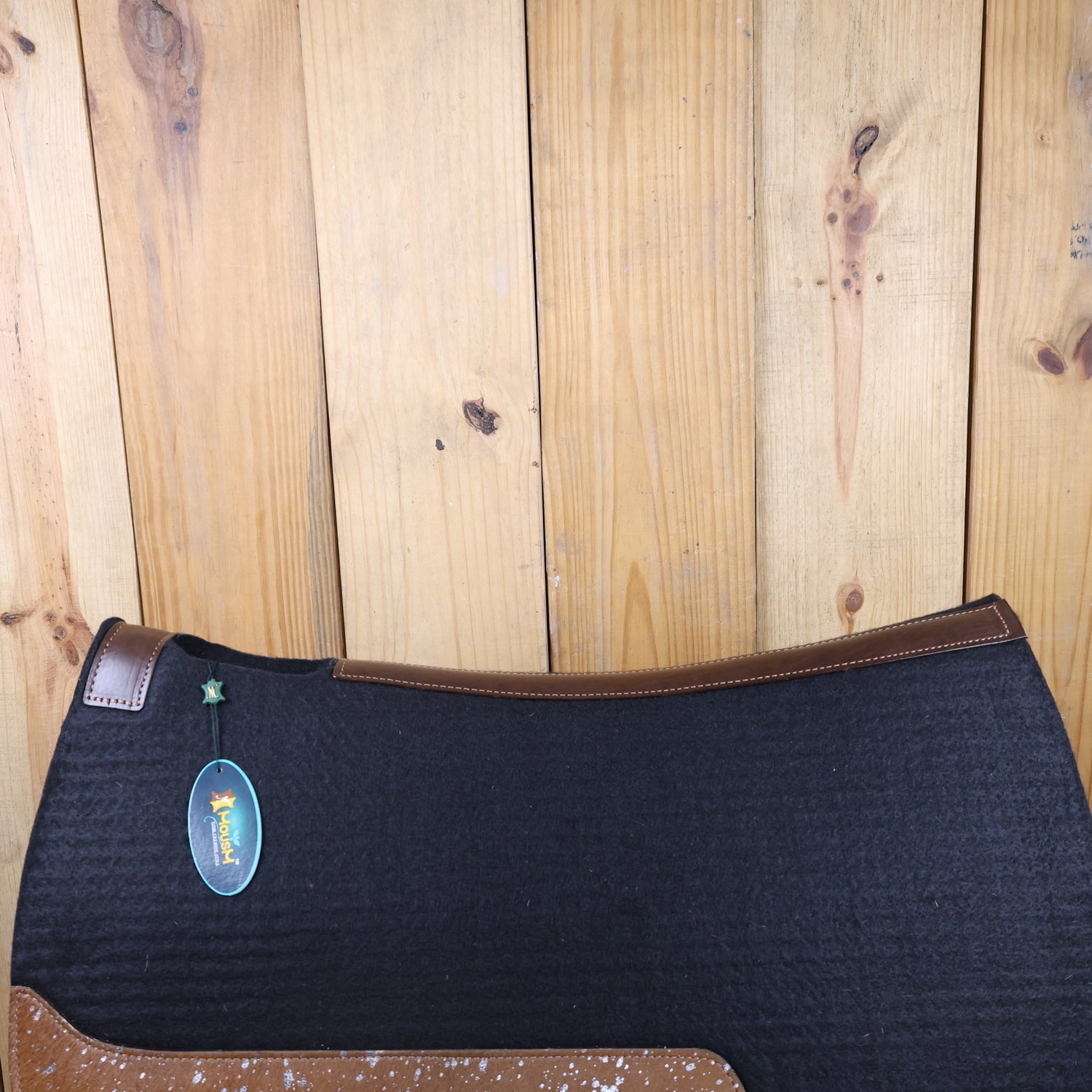 MOSUM Western Saddle Pad - Saddle Pad for Horses Synthetic Wool Blend Black Felt with Brown Acid Wash Hair on Cowhide Leather Patch, Comfort Pad for Horses