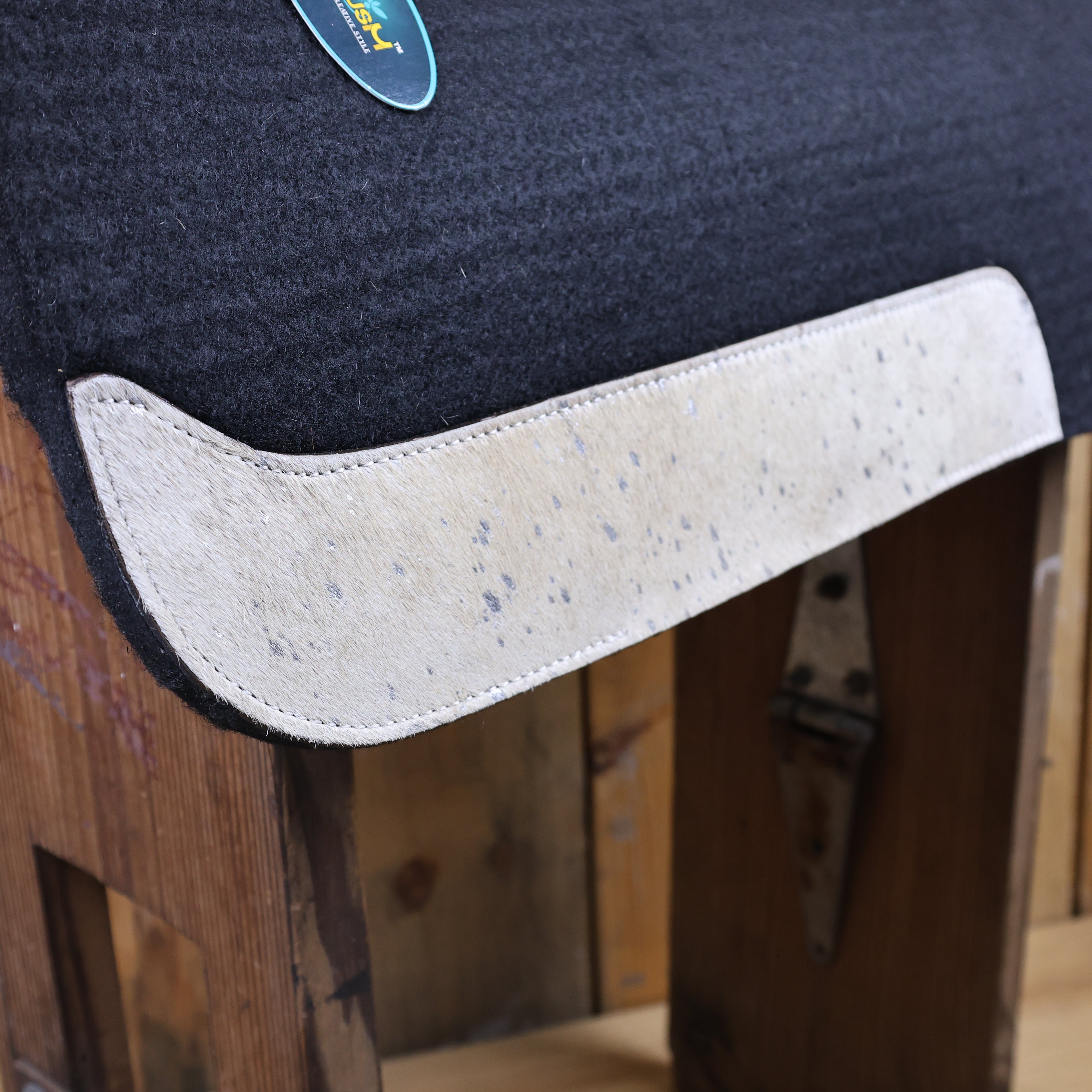 MOSUM Western Saddle Pad - Saddle Pad for Horses Synthetic Wool Blend Black Felt with White Acid Wash Hair on Cowhide Leather Patch, Comfort Pad for Horses