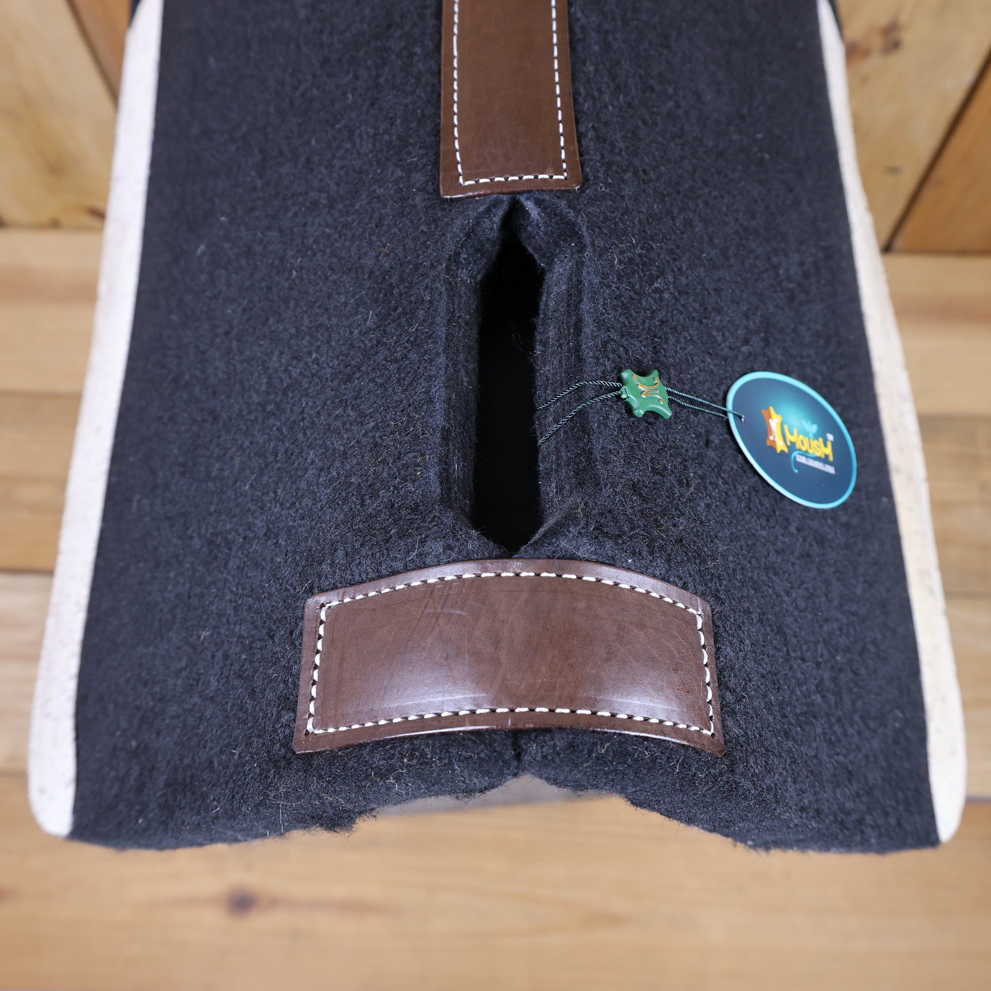 MOSUM Western Saddle Pad - Saddle Pad for Horses Synthetic Wool Blend Black Felt with White Acid Wash Hair on Cowhide Leather Patch, Comfort Pad for Horses