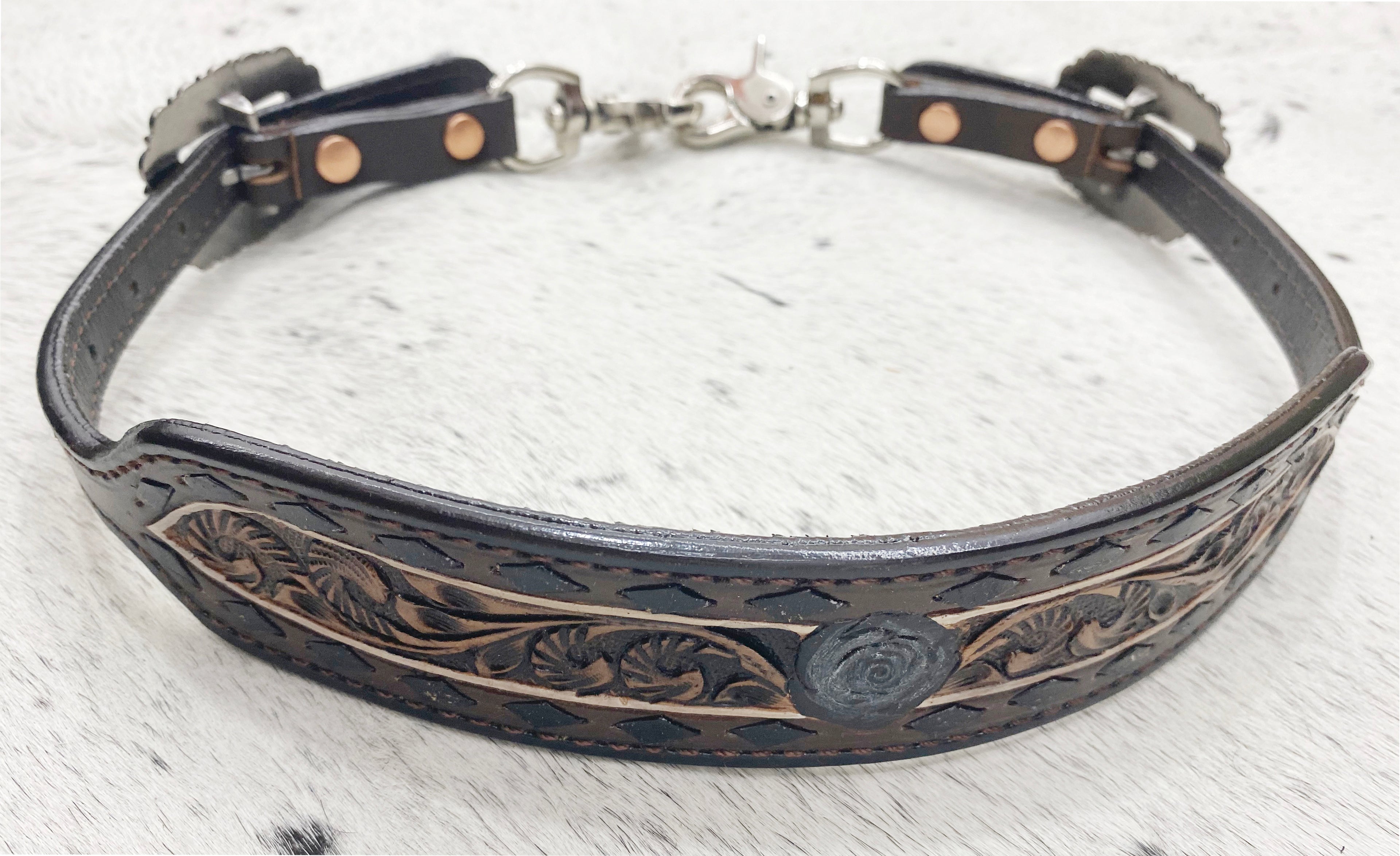 MOUSM Argentina Cow Leather Western Horse Tack Set – Browband Headstall &amp; Breast Collar, Bronc Halter, Wither &amp; Spur Straps, Decorated with Black Buck Stitching, Rose Hardware &amp; Hand-Carved Detailing