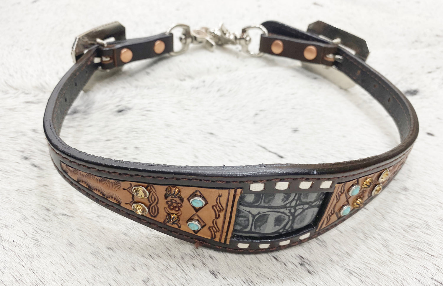 MOUSM Argentina Cow Leather Western Horse Tack Collection – Western Bridles and Headstalls Decorated with Geometrical Tooling, Rawhide Braiding &amp; Grey Alligator Print