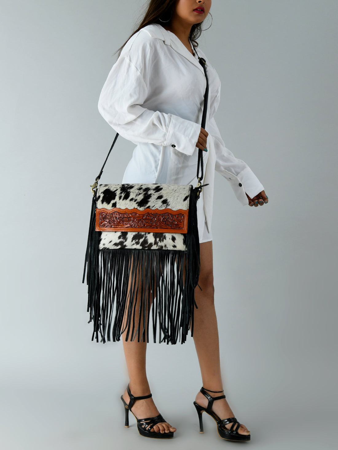 MOUSM Genuine Hair-On Cow Hide Leather Crossbody Bag - Leather Purse for Women with Hand-Tooled Leather Patch with Long Black Fringe Bag, High-Quality Zipper Closure with Removable and Adjustable Strap