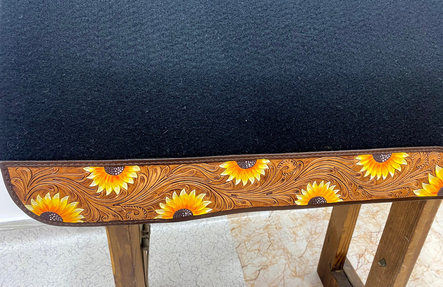 Leather Saddle Pad - Western Saddle Pad for Horse -Horse Tack - Horse Riding Pad For Western Show - Sunflower Saddle Pad MOUSM